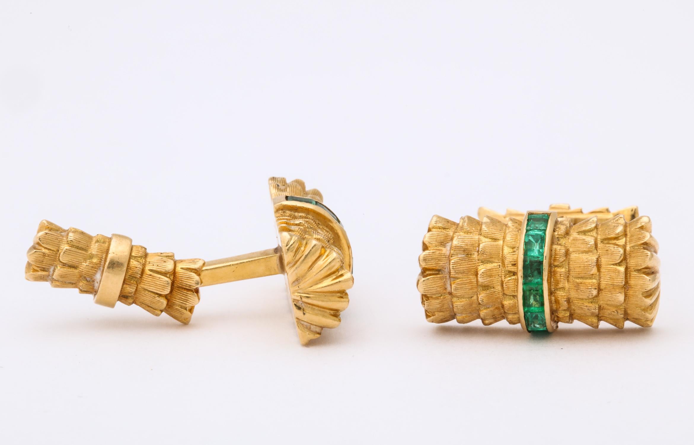 1960s Bamboo Design Calibre Cut Emerald and Florentine Gold Flip Up Cufflinks 6