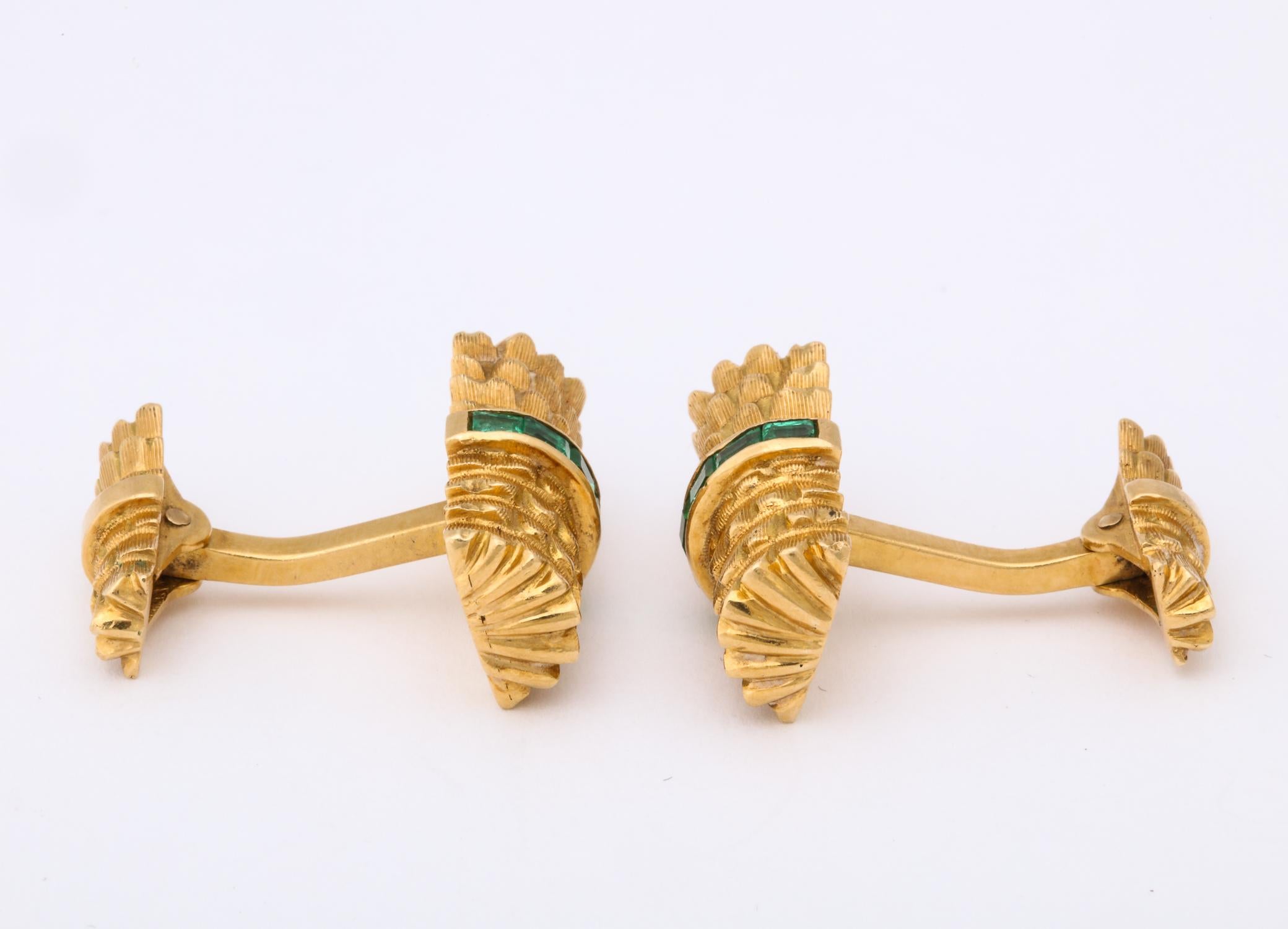 1960s Bamboo Design Calibre Cut Emerald and Florentine Gold Flip Up Cufflinks 1