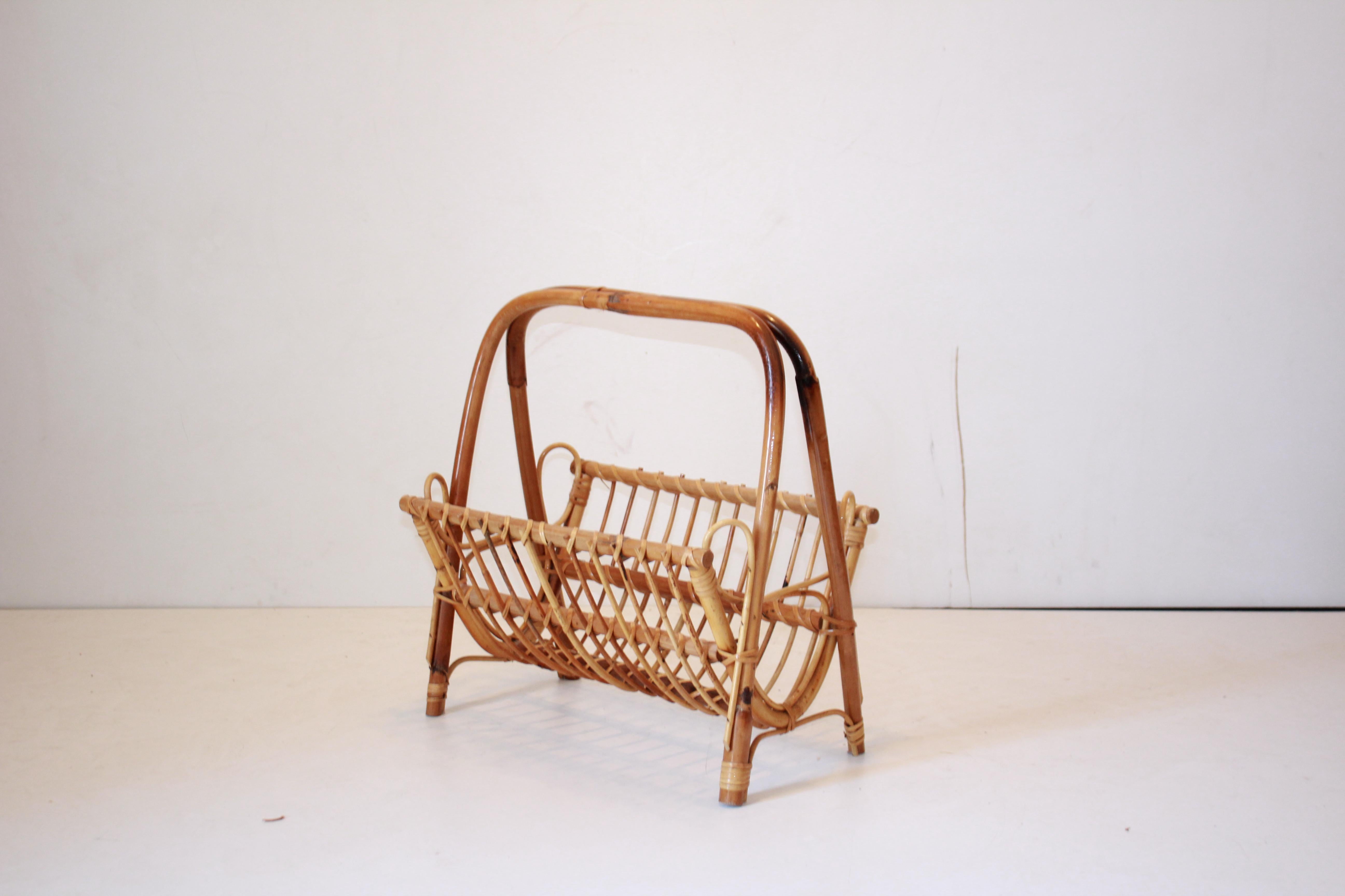 Mid-Century Modern Bamboo Magazine Rack in Franco Albini Style, Italy 1960s For Sale