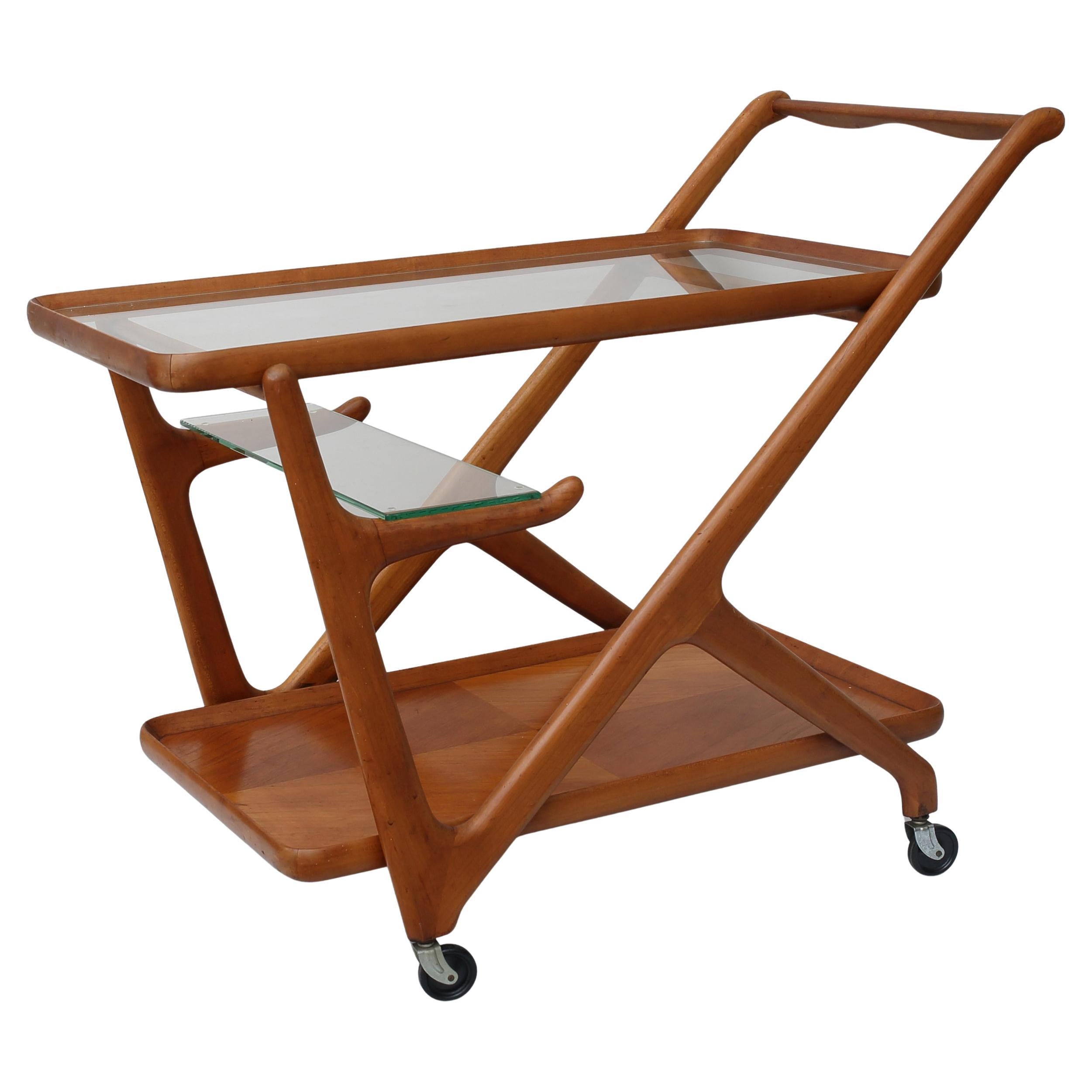 1960s bar cart by Cesara Lacca for Cassina (IT); wooden frame and glass For Sale
