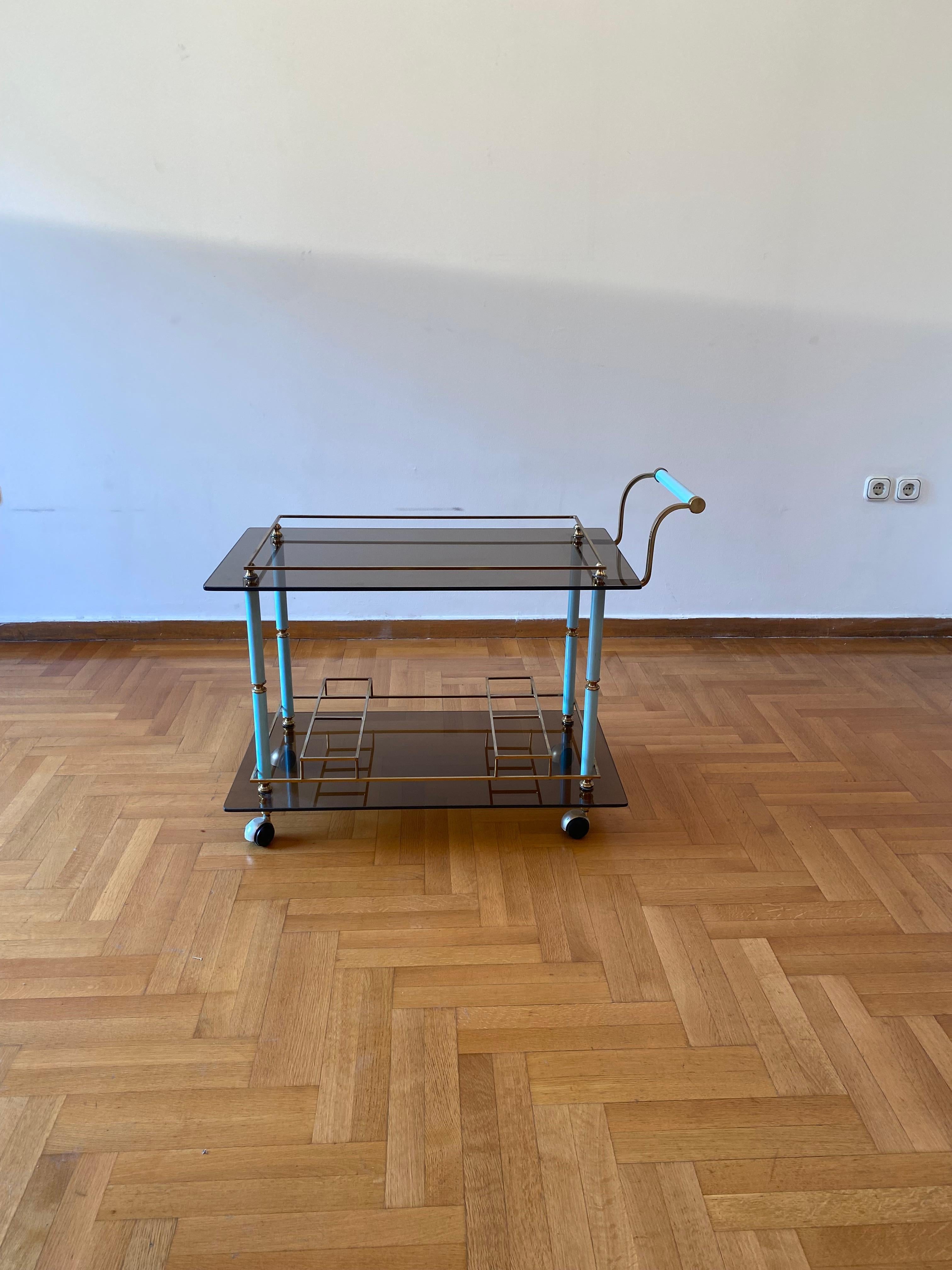 Mid-Century Modern 1960s Bar Cart Drinks Trolley Brass Table Smoked Glass Hollywood Regency Italian en vente