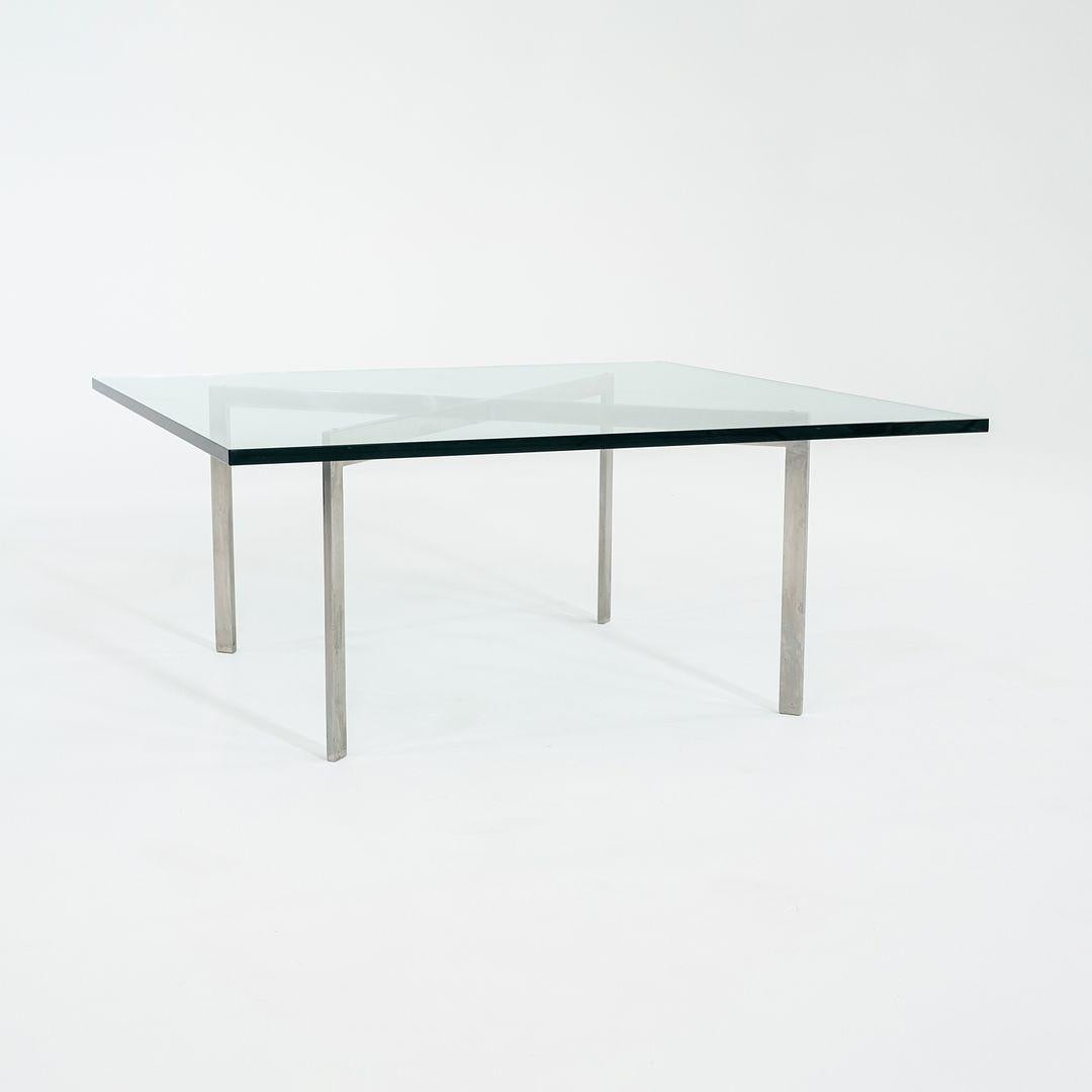Mesa baja Barcelona de acero inoxidable de los años 60, de Mies van der Rohe para Knoll c/marca en venta 4