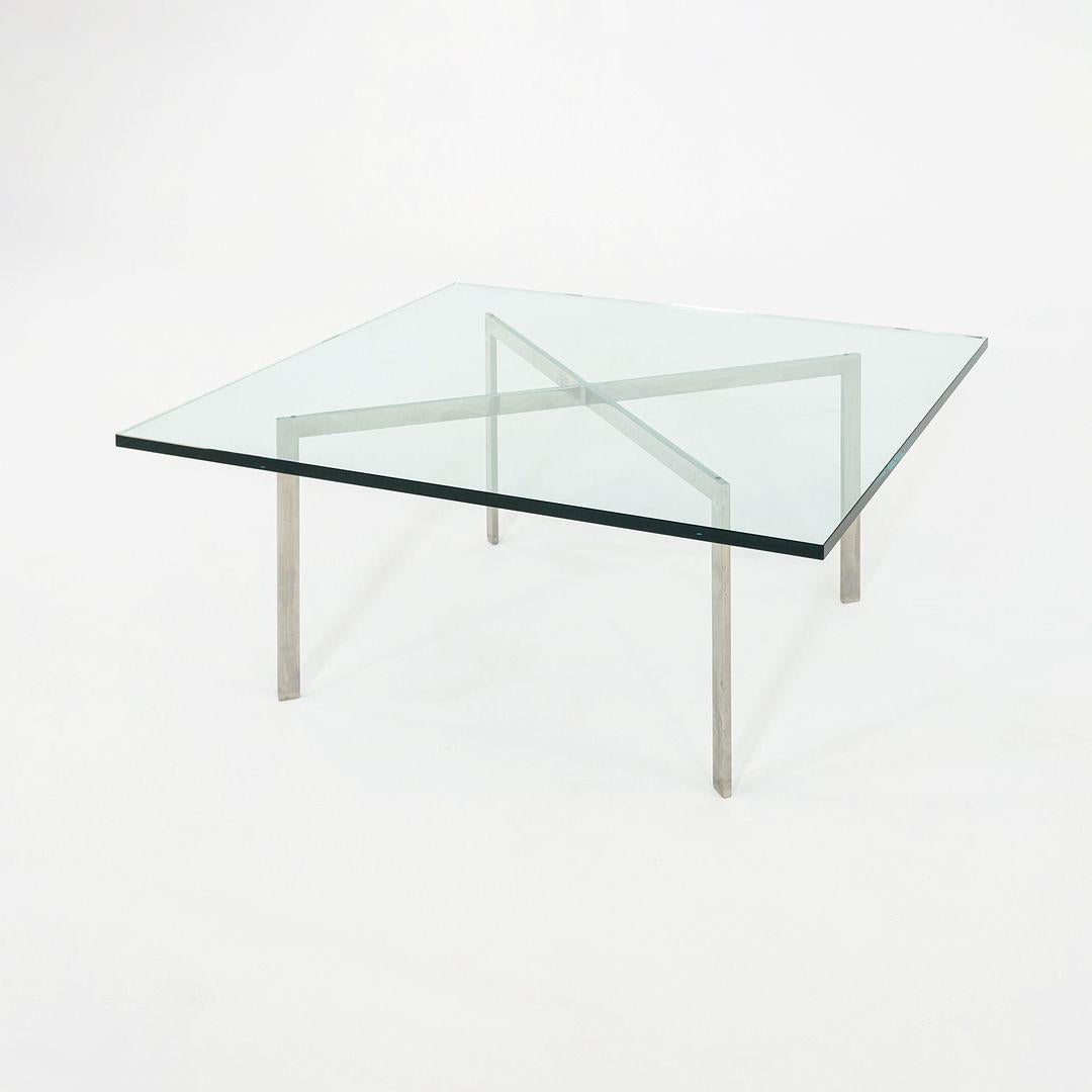 Mesa baja Barcelona de acero inoxidable de los años 60, de Mies van der Rohe para Knoll c/marca Estadounidense en venta