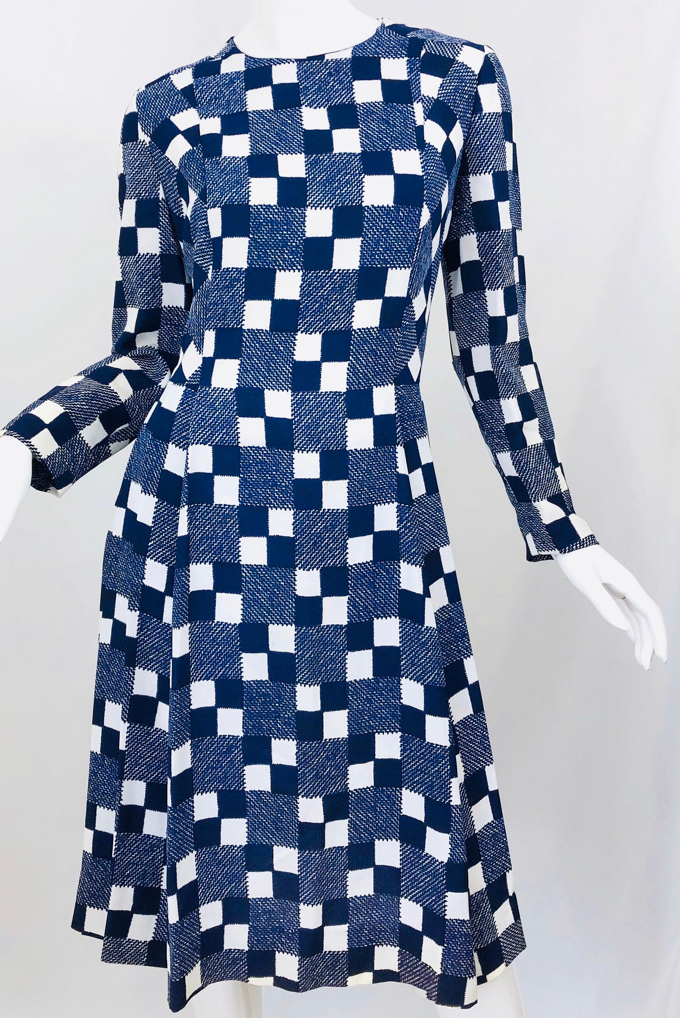 1960s Baron Peters Navy Blue + White Checkered Rayon Crepe Vintage 60s Dress In Excellent Condition For Sale In San Diego, CA