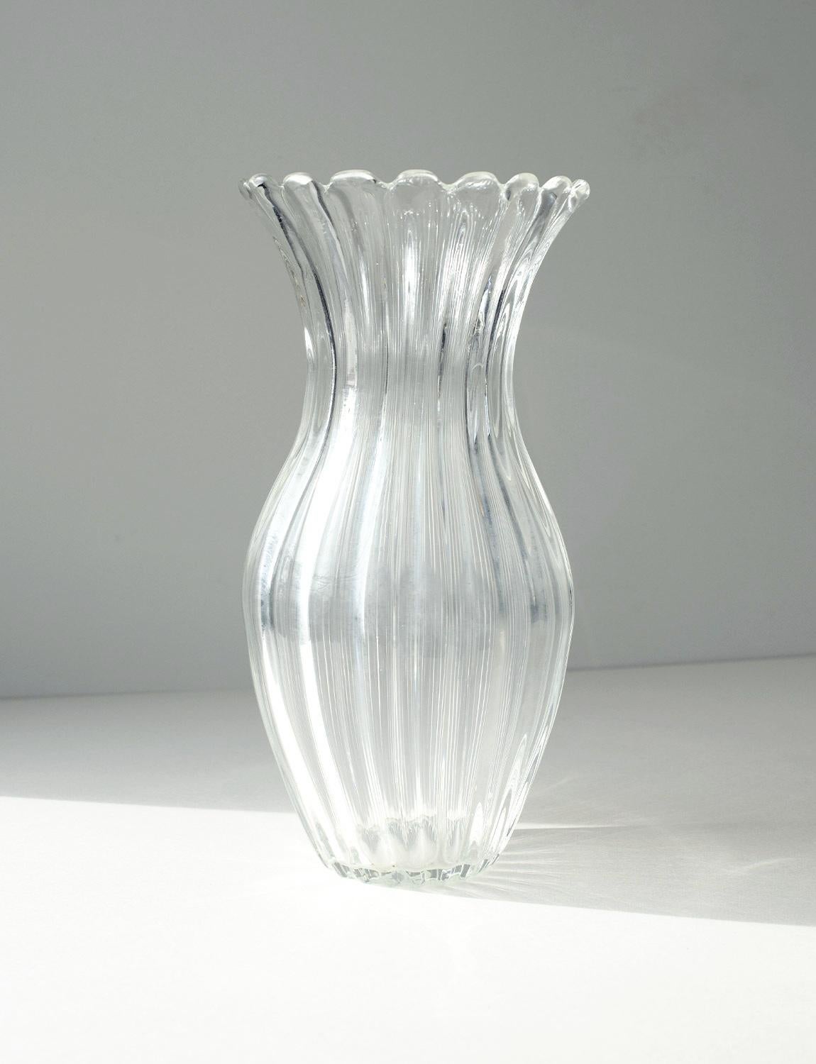 1960s Barovier Style Large Transparent Murano Vase For Sale 2