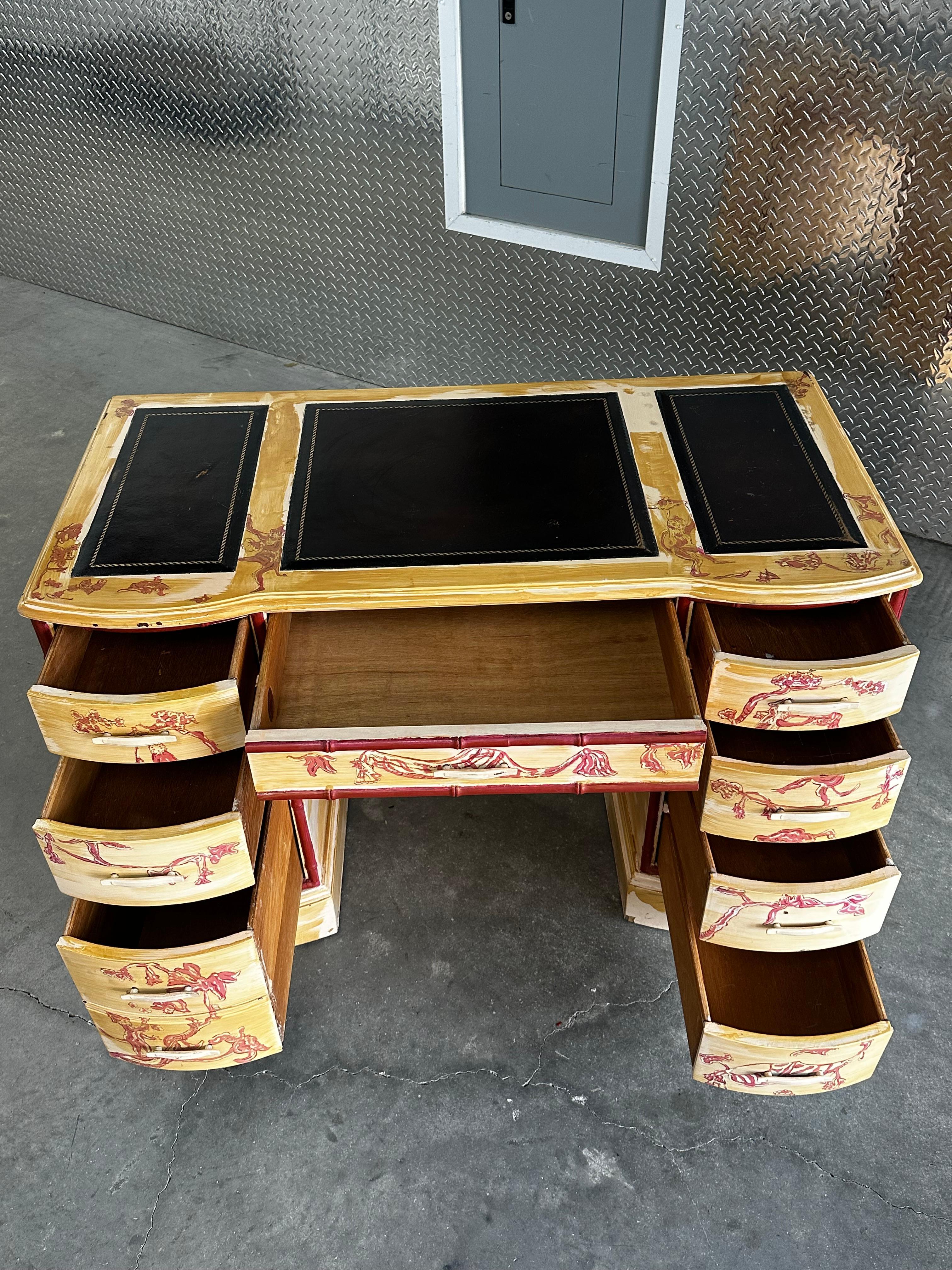 Scrivania Bassett del 1960 in finto legno di bambù dipinto in stile Chinoiserie Japandi in vendita 8