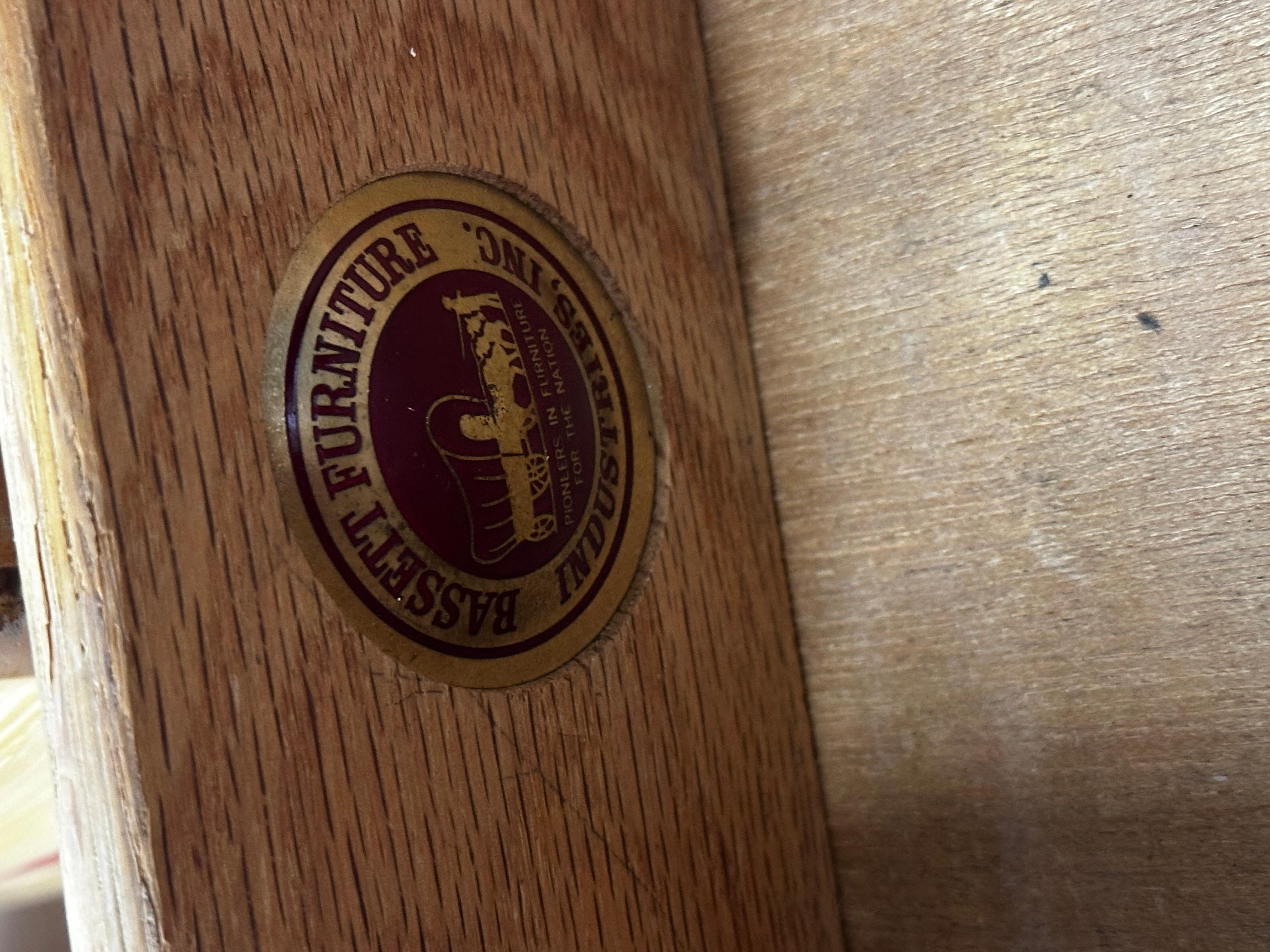 Scrivania Bassett del 1960 in finto legno di bambù dipinto in stile Chinoiserie Japandi in vendita 9