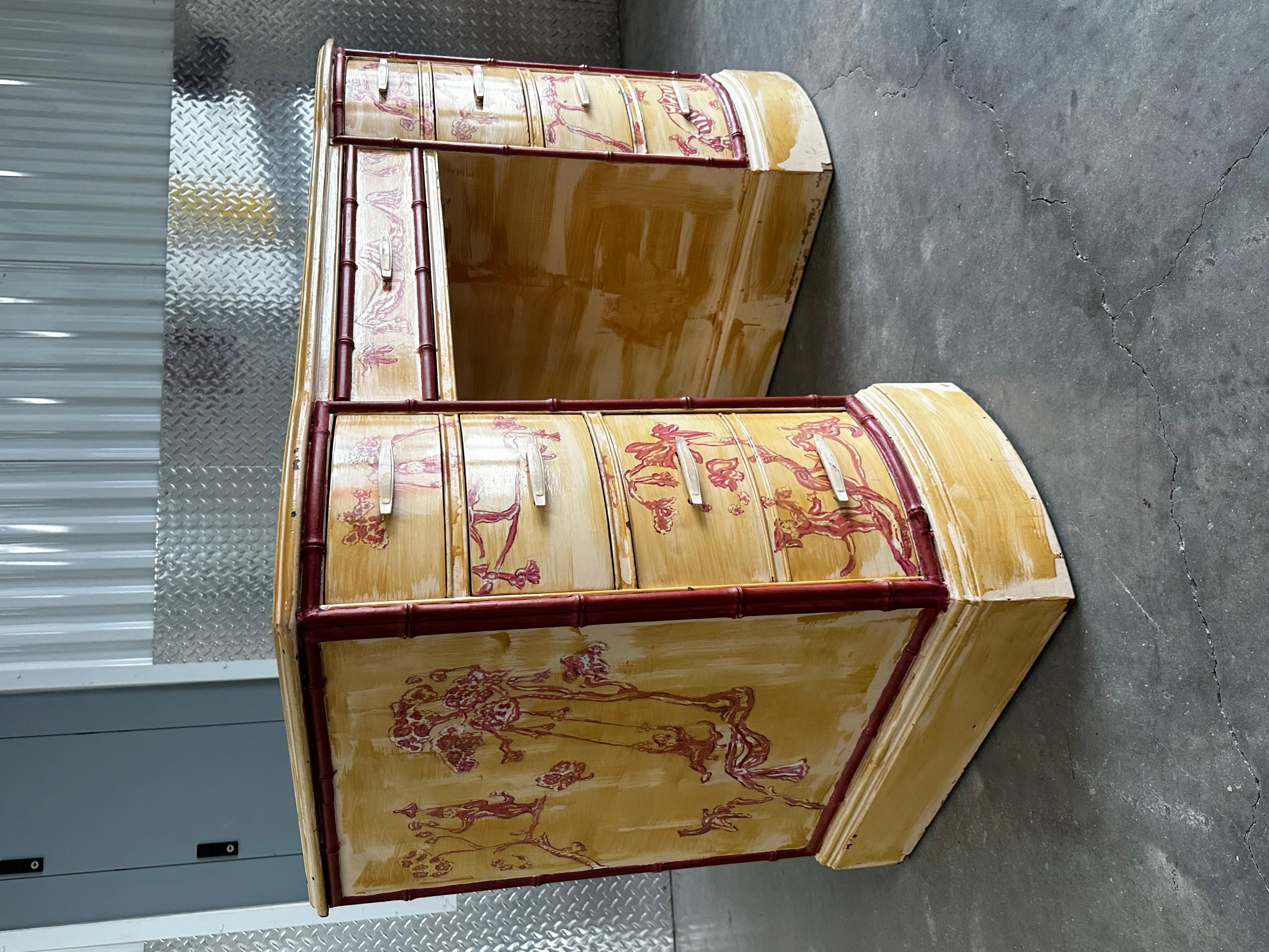 Scrivania Bassett del 1960 in finto legno di bambù dipinto in stile Chinoiserie Japandi In condizioni buone in vendita a Fort Lauderdale, FL