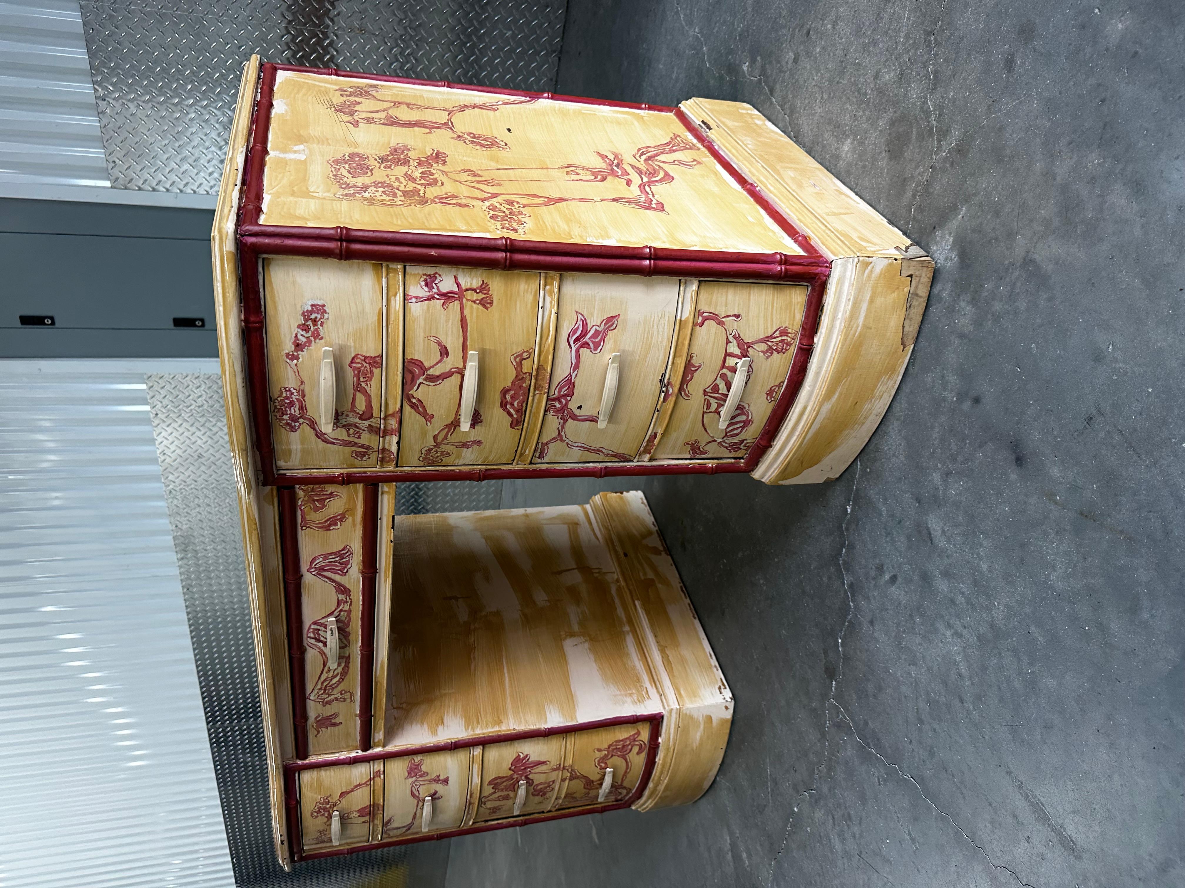 Pelle Scrivania Bassett del 1960 in finto legno di bambù dipinto in stile Chinoiserie Japandi in vendita
