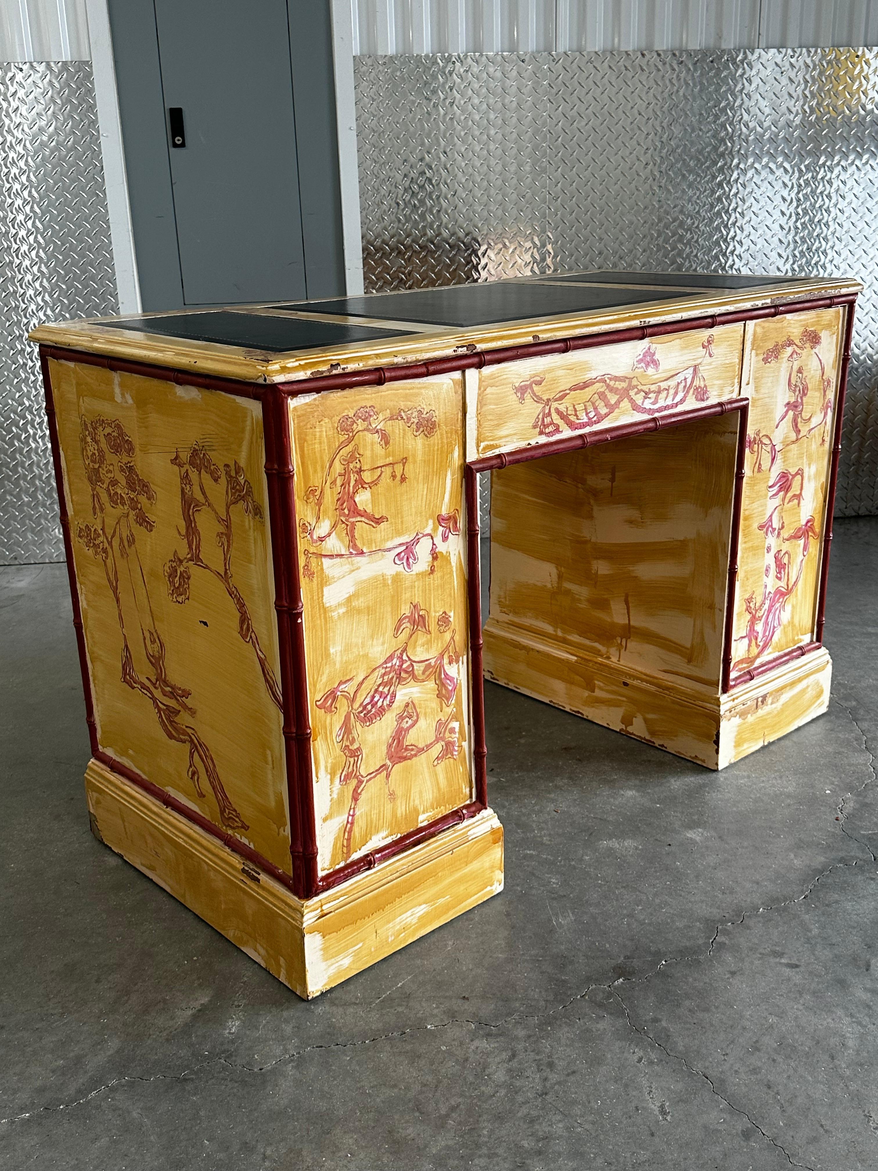 Scrivania Bassett del 1960 in finto legno di bambù dipinto in stile Chinoiserie Japandi in vendita 2