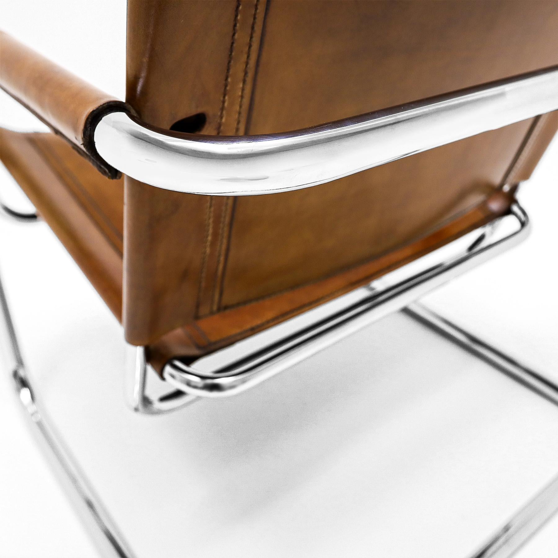 1960s Bauhaus style chrome and leather cantilever chair by Heinrich Pfalzberger 3