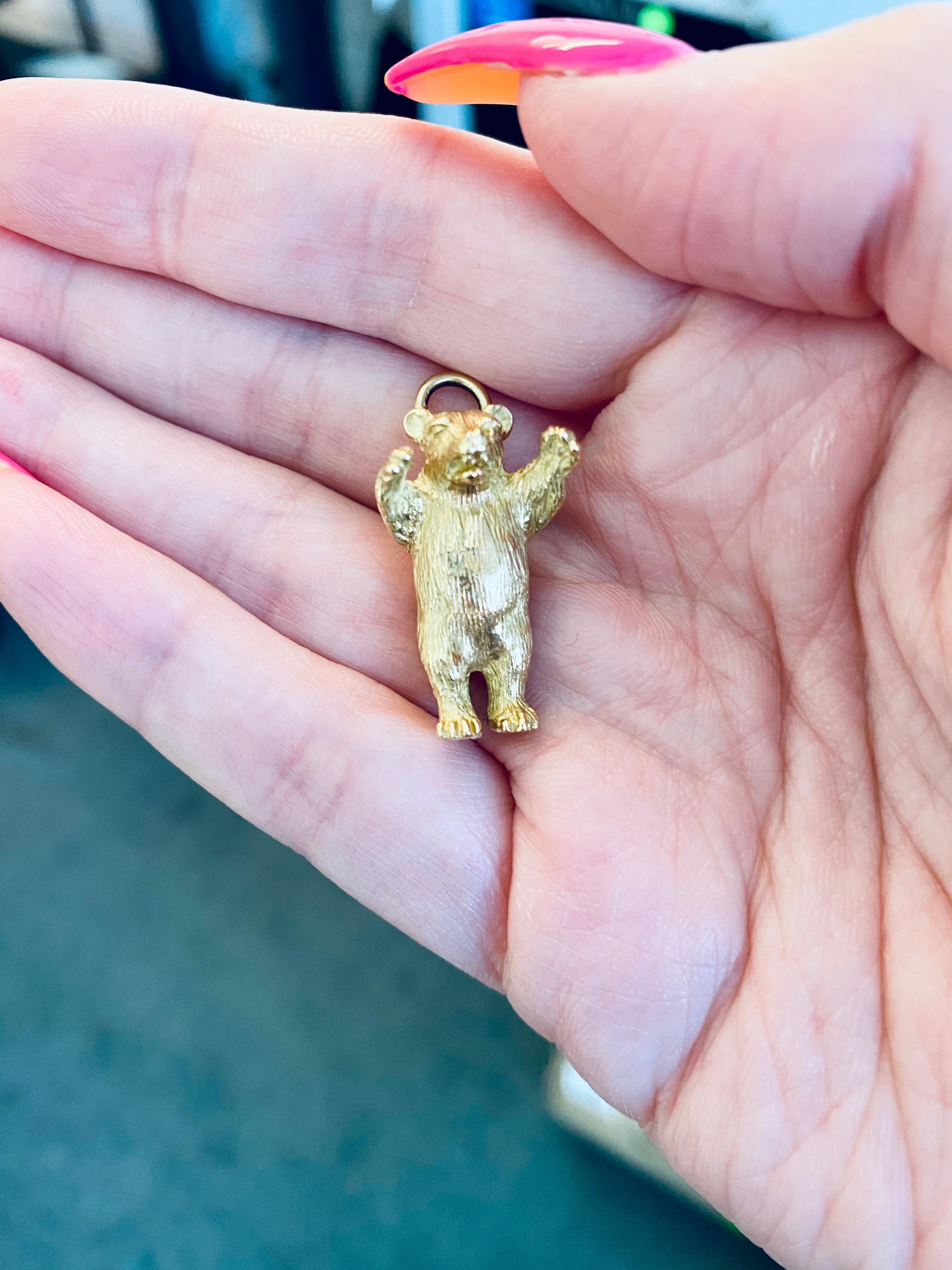 1960s Bear Pendant Charm in 18 Karat Yellow Gold For Sale 1