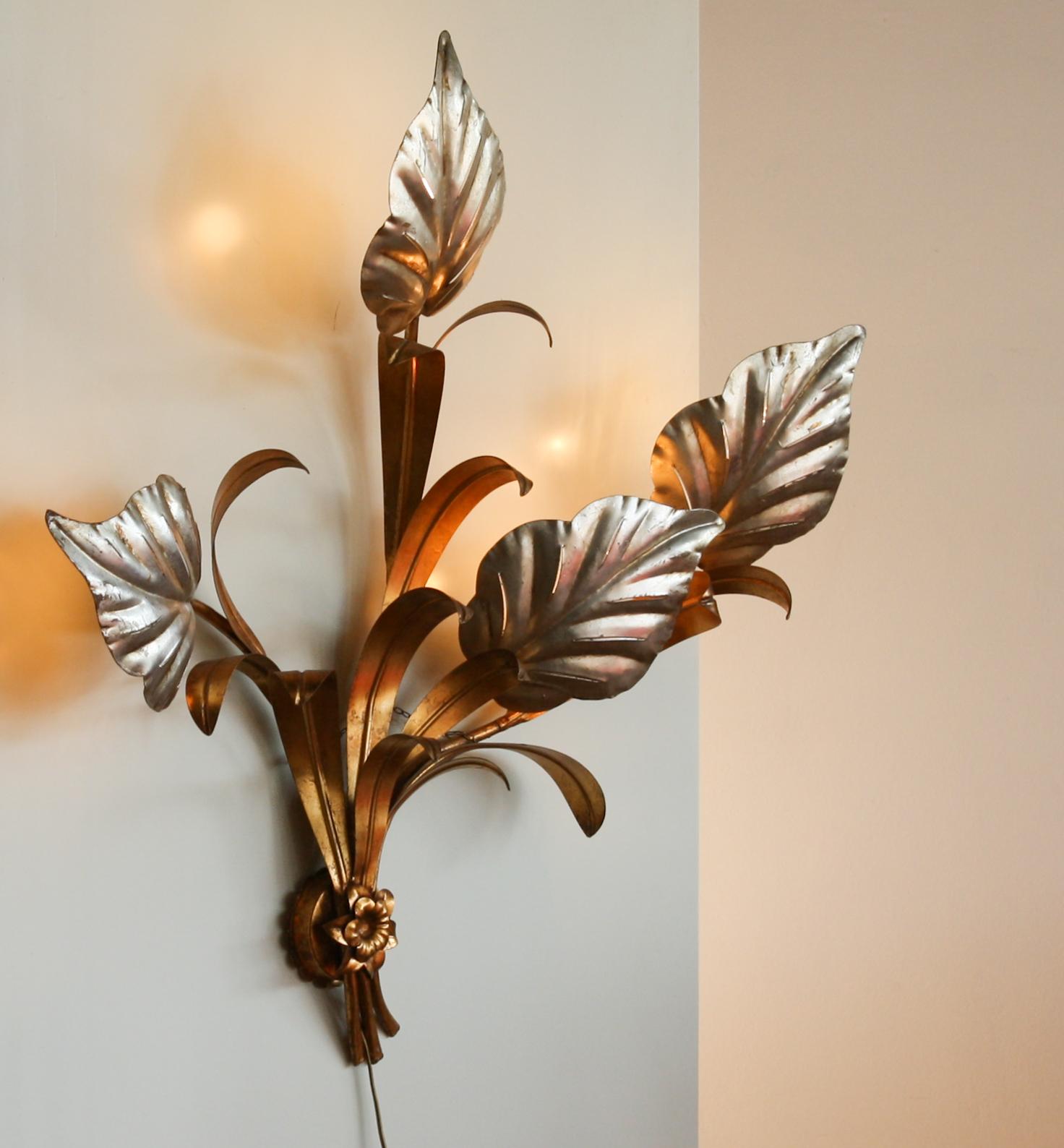 Late 20th Century 1960s, Beautiful Large Floral Italian Wall Light