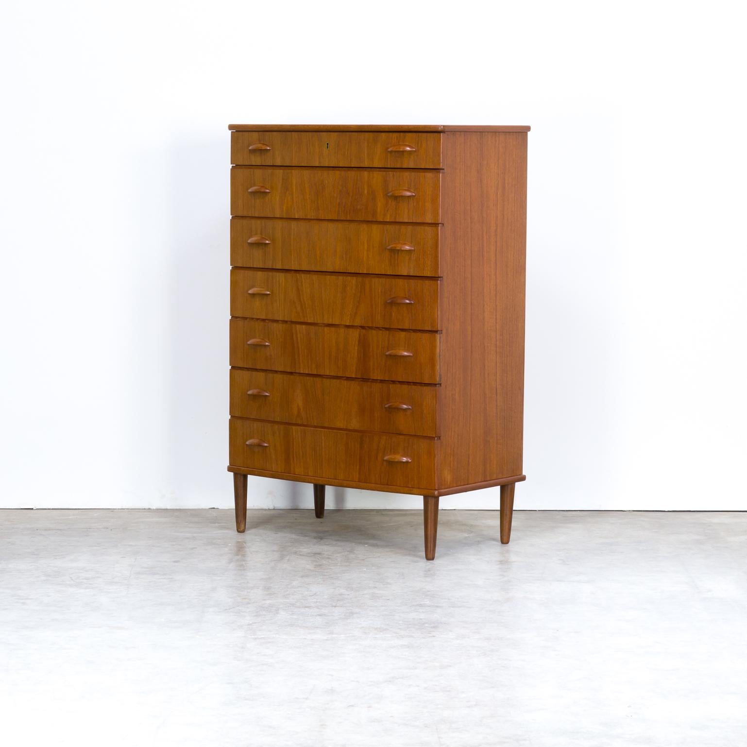 1960s Beautiful Teak Veneer Seven Drawer Cabinet In Good Condition In Amstelveen, Noord