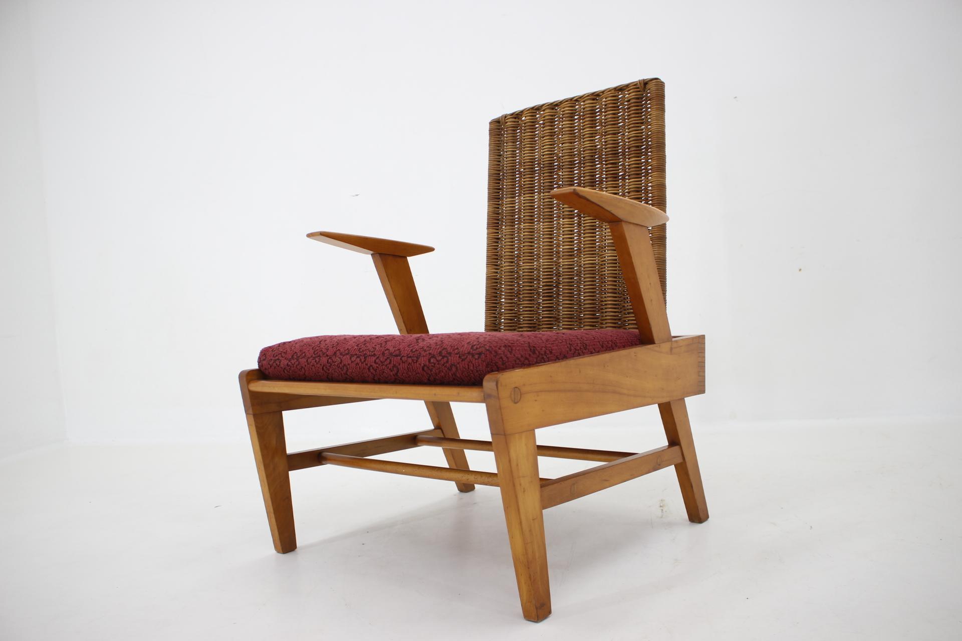 1960s Beech and Rattan Armchair by Uluv, Czechoslovakia In Good Condition In Praha, CZ