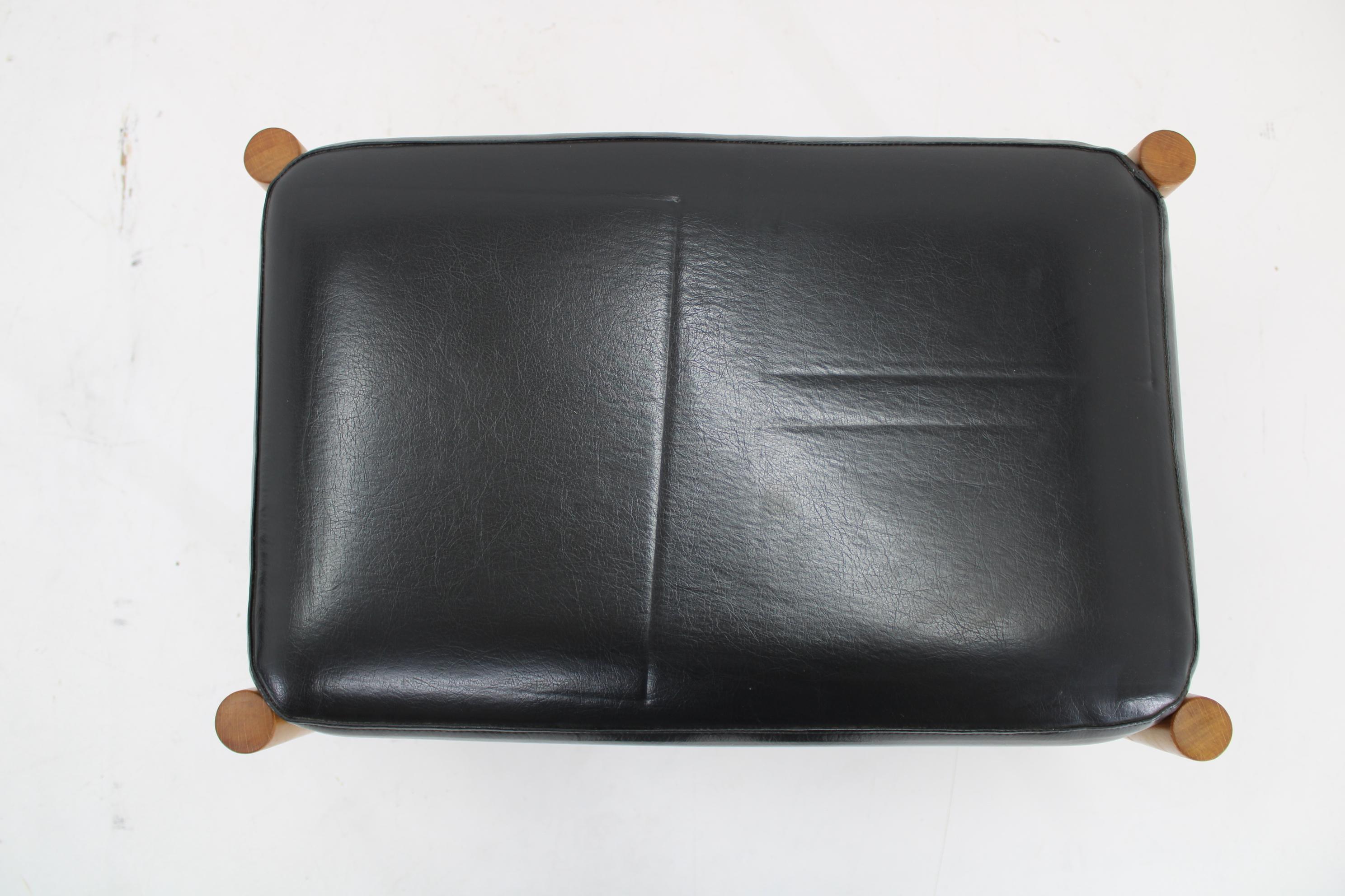 Mid-Century Modern 1960s Beech Leather Stool, Denmark For Sale