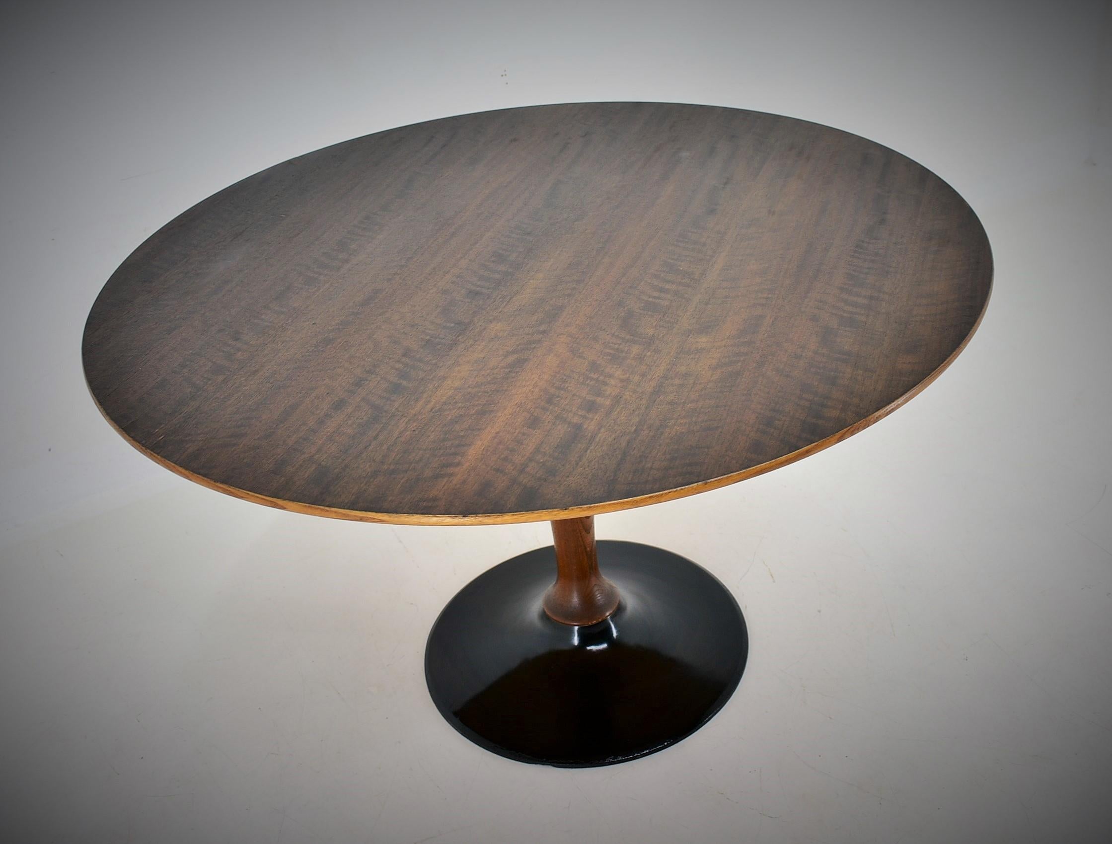 1960s Beech Round Dining Table, Czechoslovakia For Sale 11