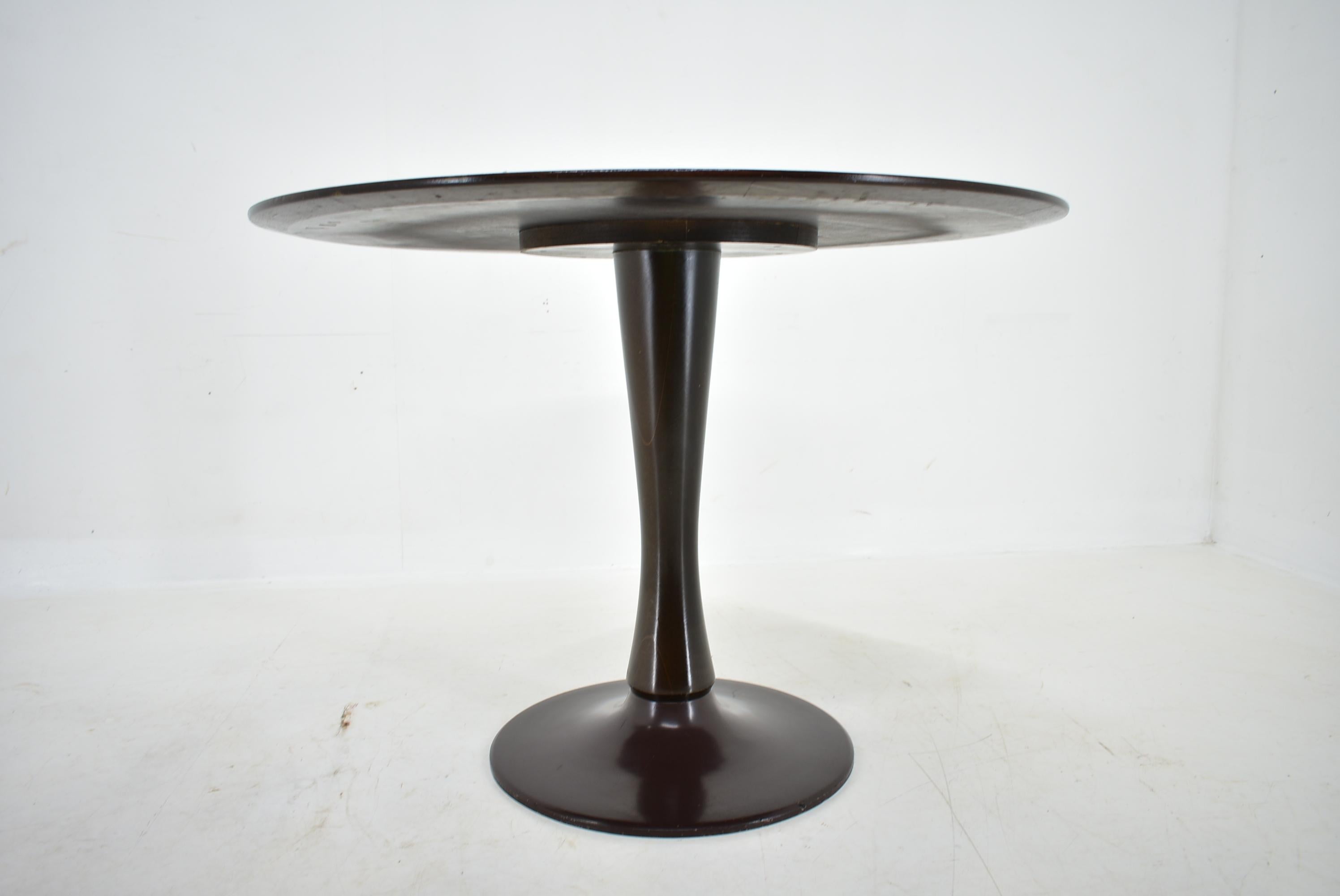 1960s Beech Round Dining Table, Czechoslovakia For Sale 3