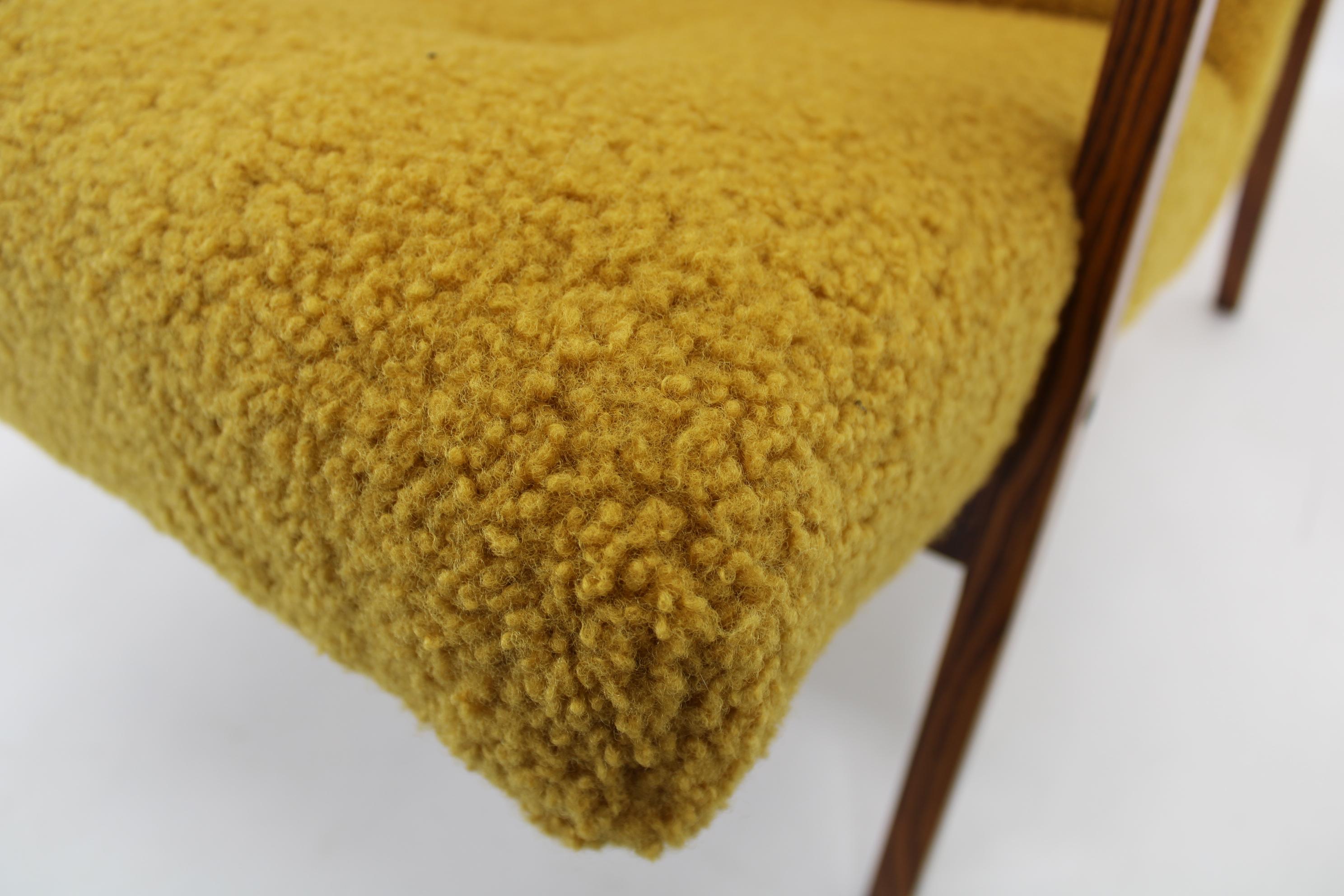 1960s Beech Wing Chair in Sheep Skin Fabric, Restored For Sale 8