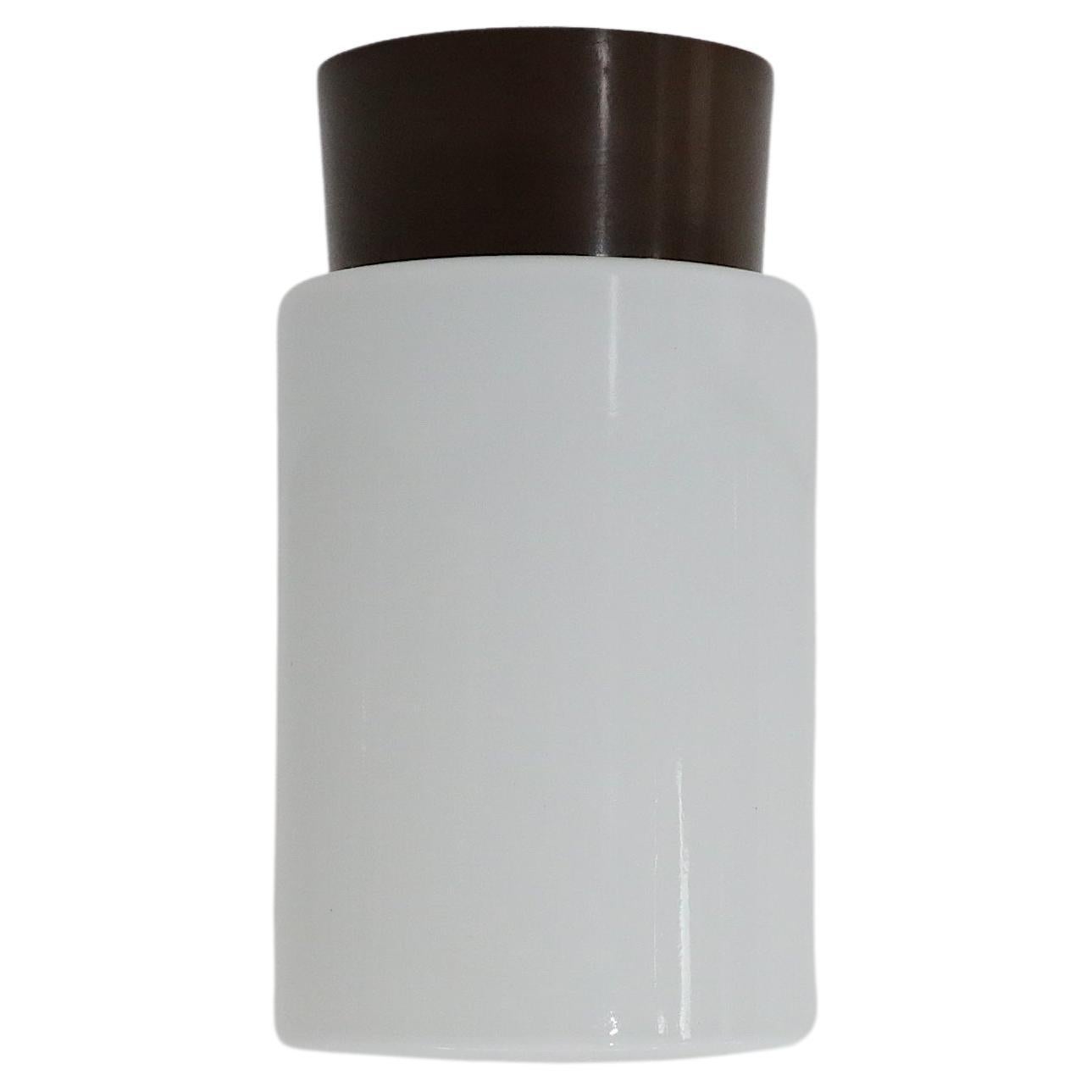 Applique tubulaire en verre opalin blanc sur base en bakélite Brown foncé, style Whitinga, années 1960