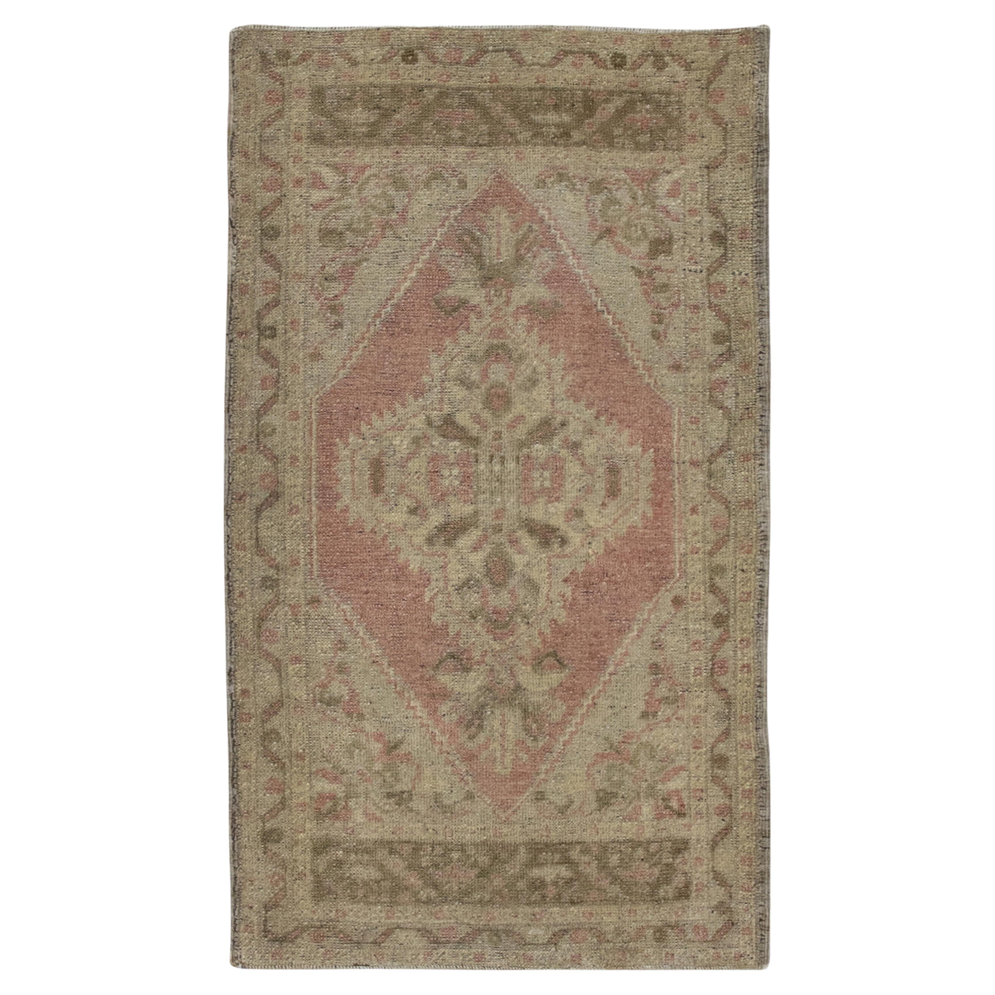 1960s Beige and Red Vintage Turkish Mini Rug 2' X 3'6" For Sale at 1stDibs