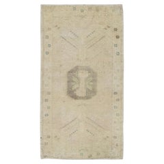 1960s Beige Vintage Turkish Mini Rug 1
9" X 3
4"