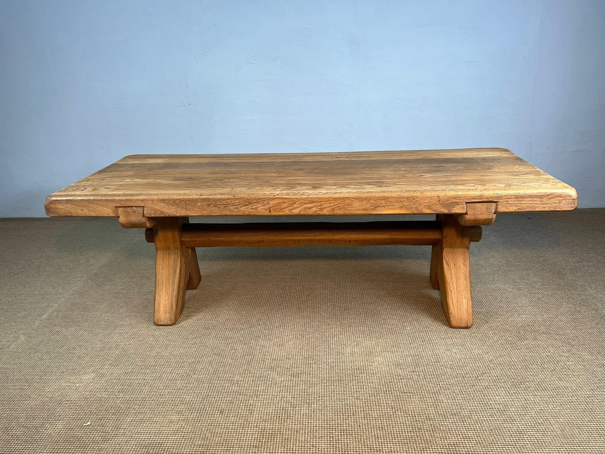 1960s Belgian Brutalist Coffee Table by De Puydt In Good Condition For Sale In London, London