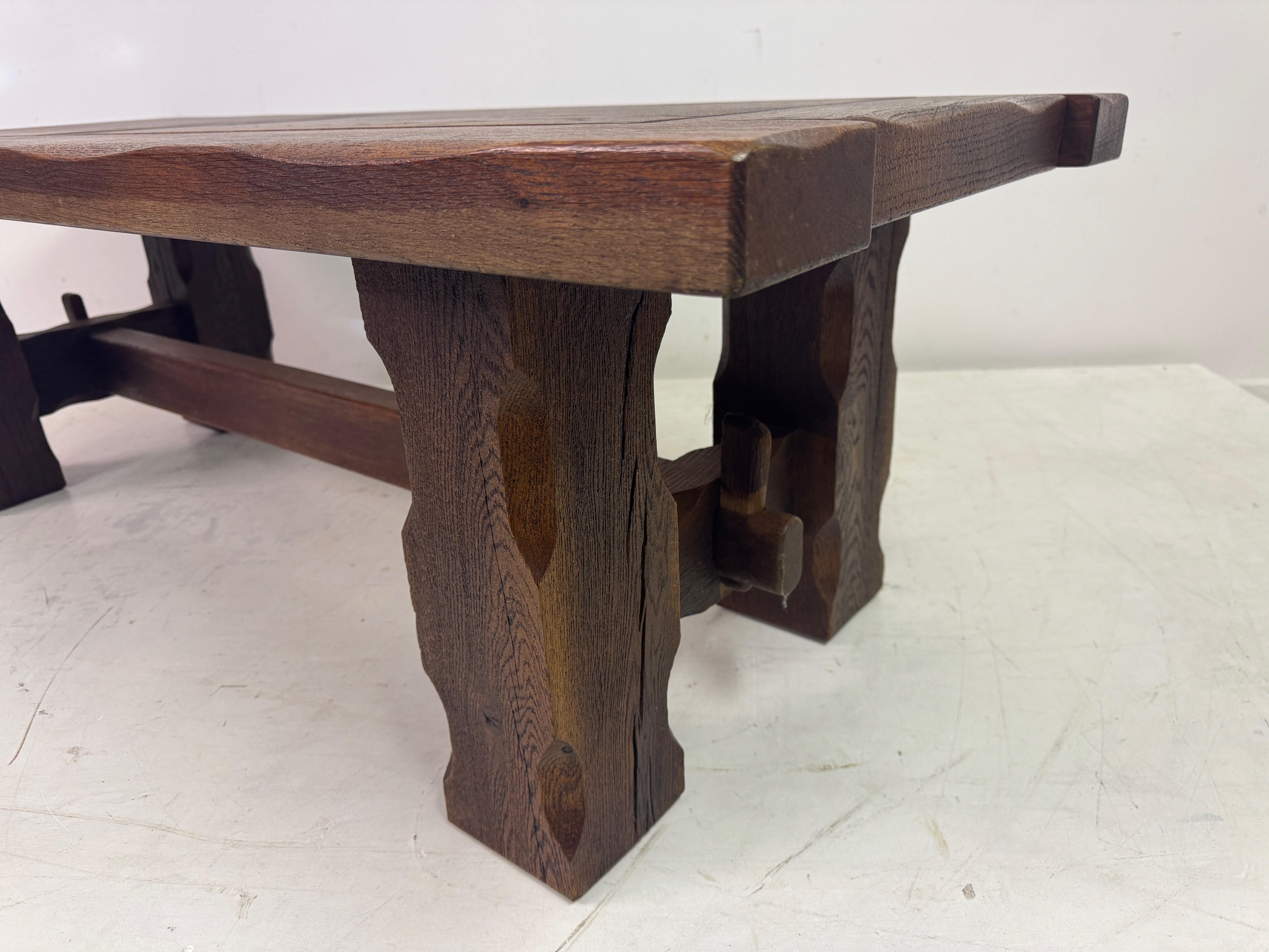 Tavolino belga brutalista degli anni '60 in Oak 10