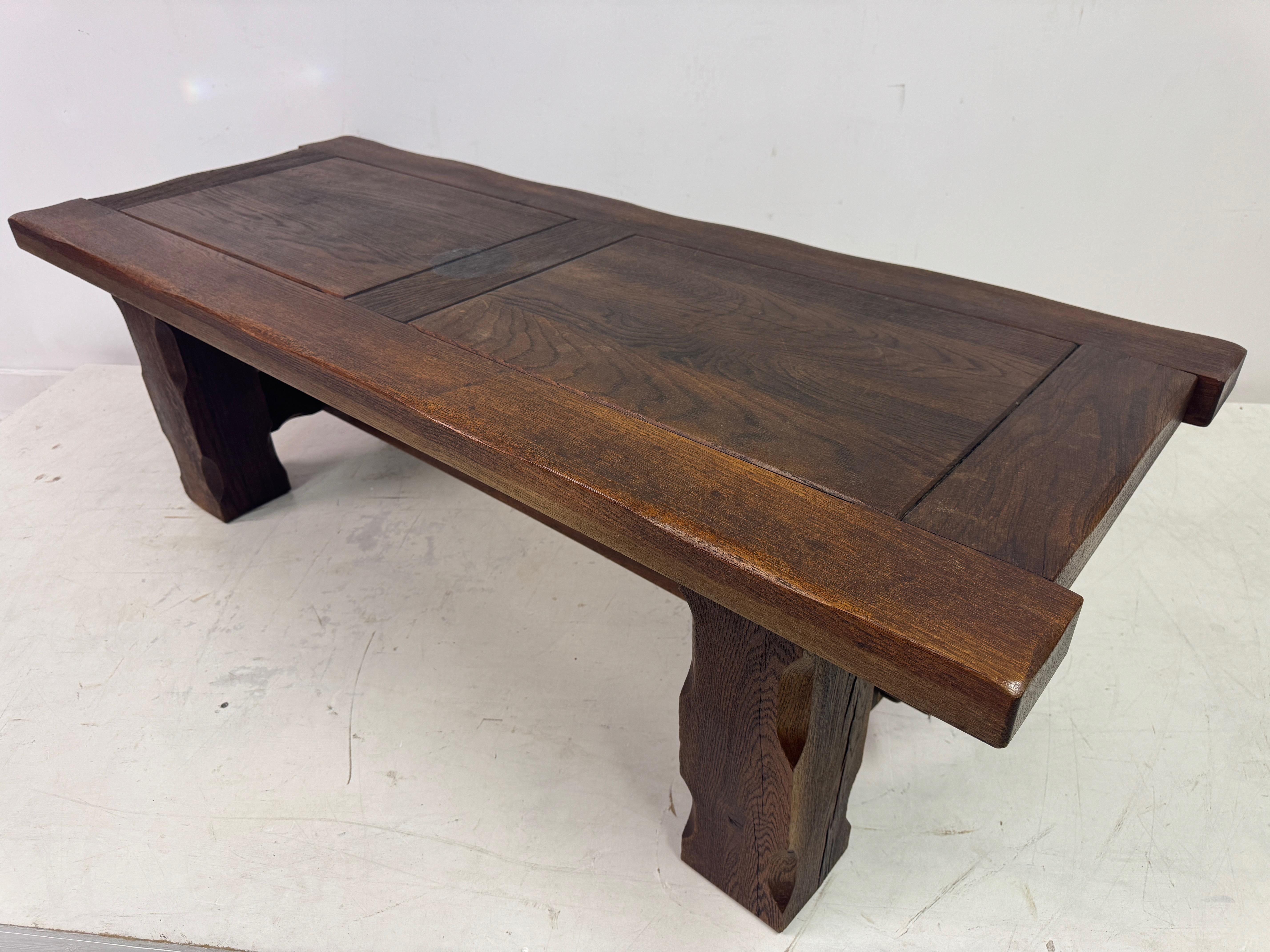 Tavolino belga brutalista degli anni '60 in Oak 11