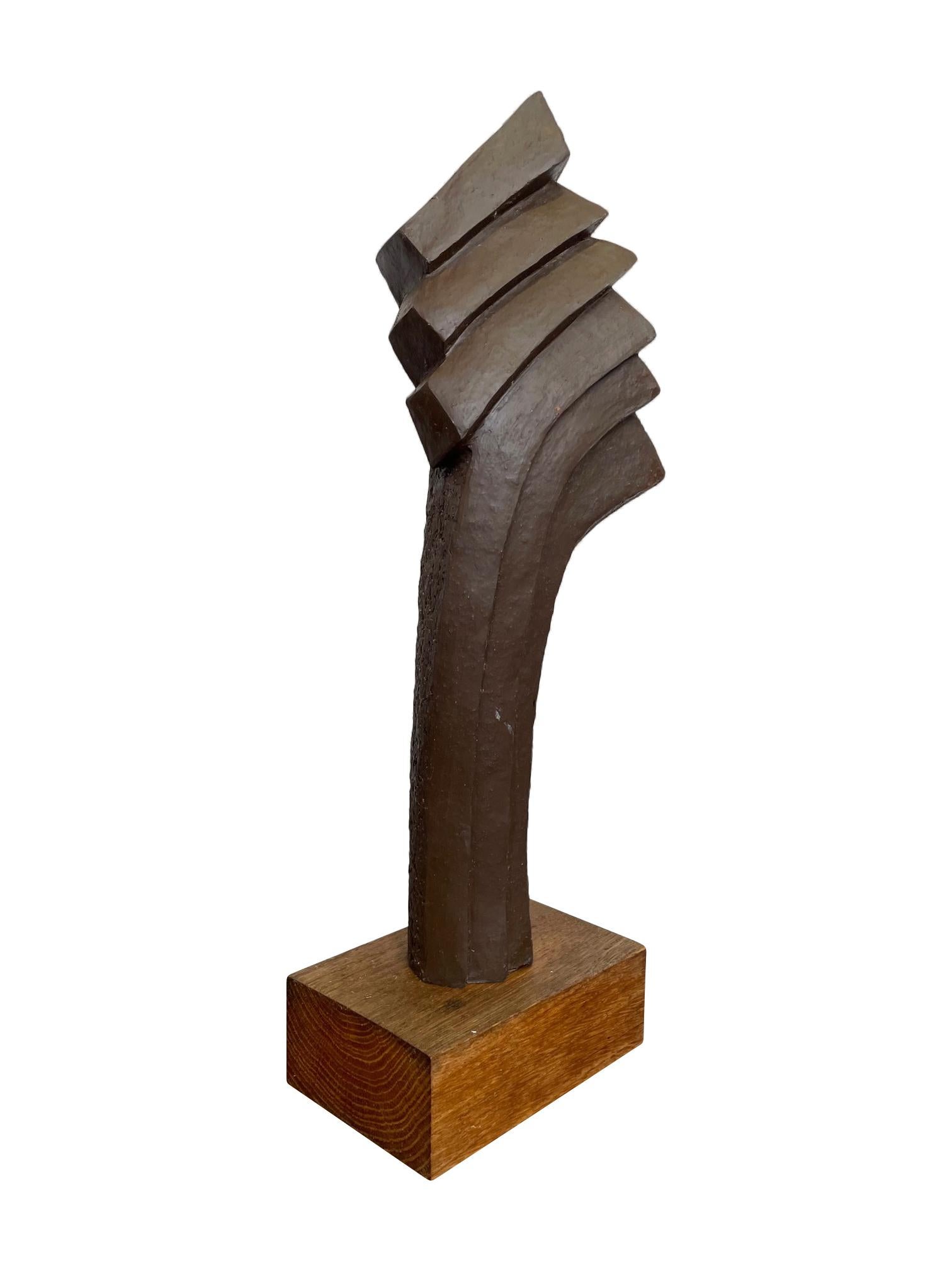 Milieu du XXe siècle Sculpture abstraite belge en céramique des années 1960 avec finition en bronze de style texturé en vente
