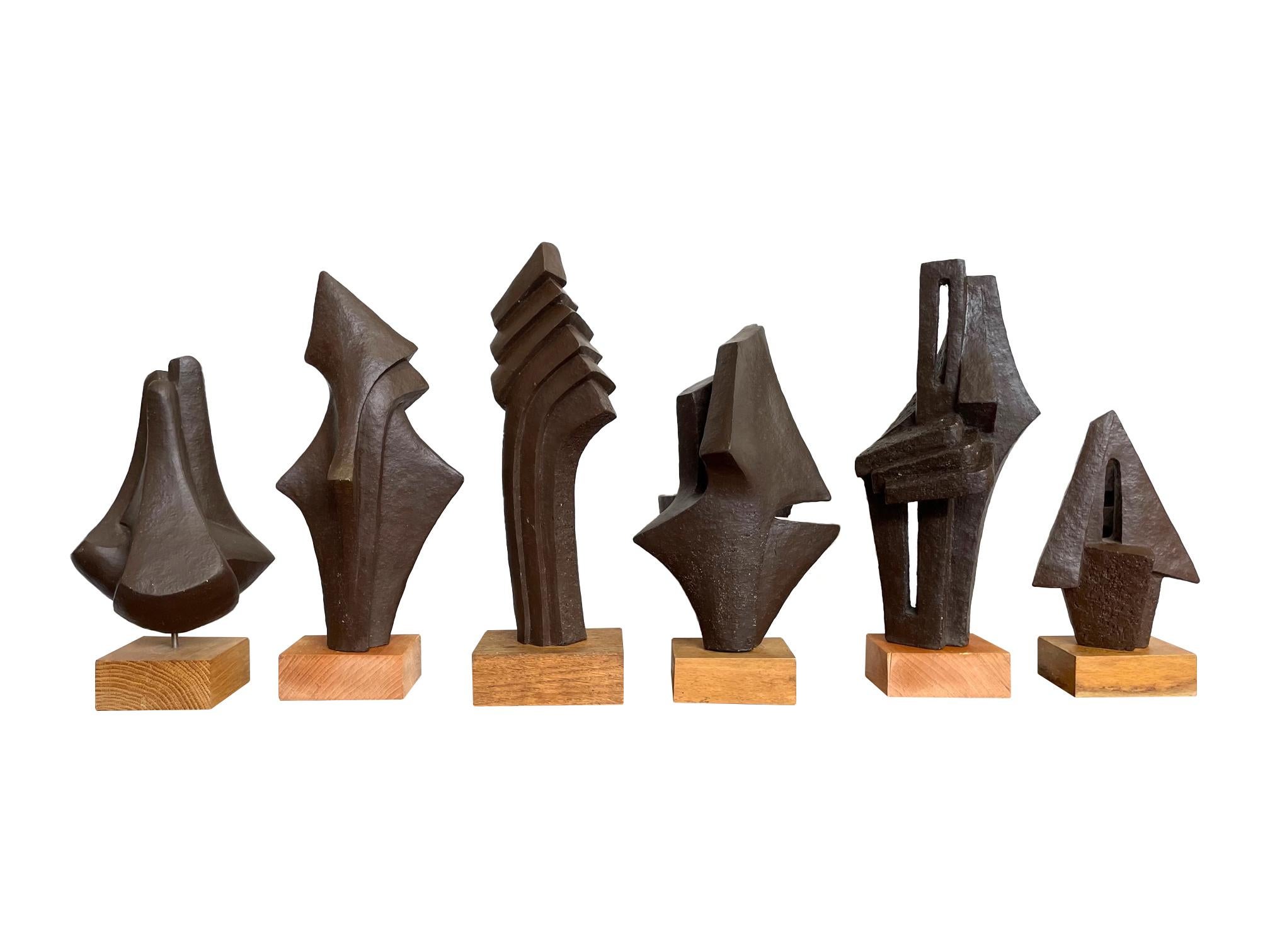 Céramique Sculpture abstraite belge en céramique des années 1960 avec finition en bronze de style texturé en vente