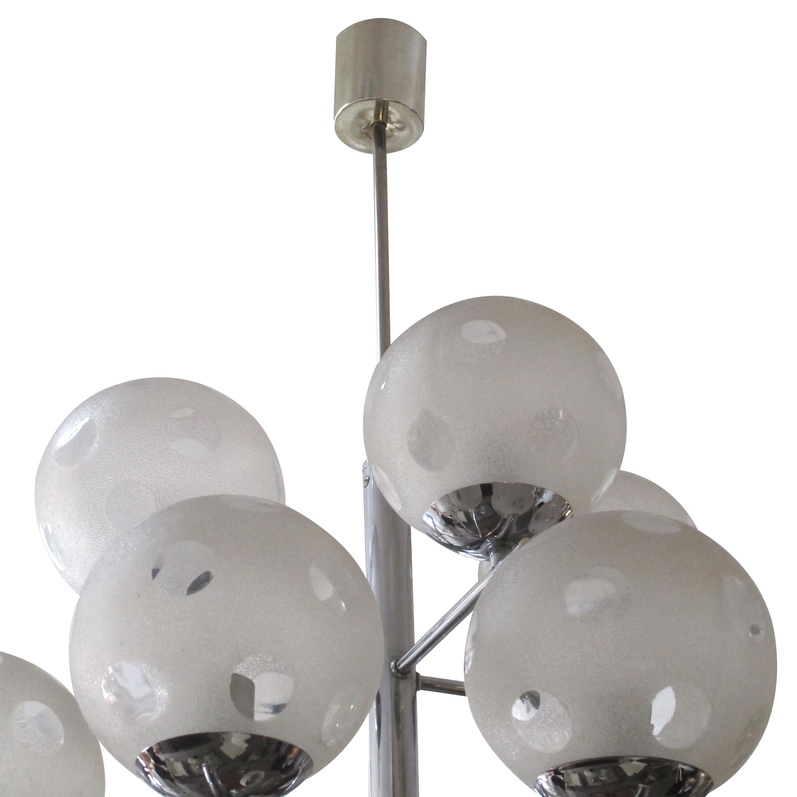 Lámpara belga geométrica de cromo y cristal esmerilado de los años 60 en Bueno estado para la venta en London, GB