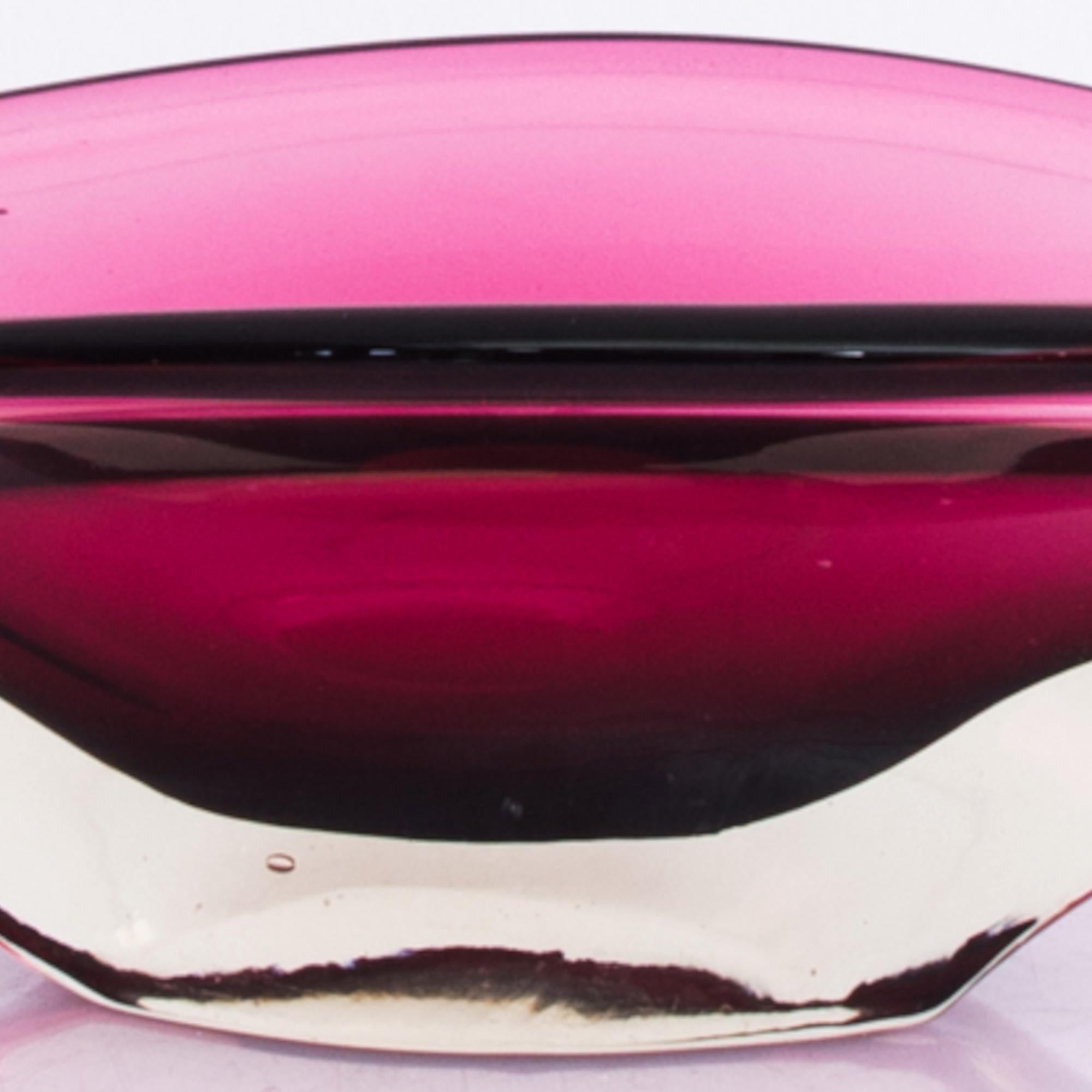 1960s Belgian Magenta Glass Bowl In Good Condition In High Point, NC