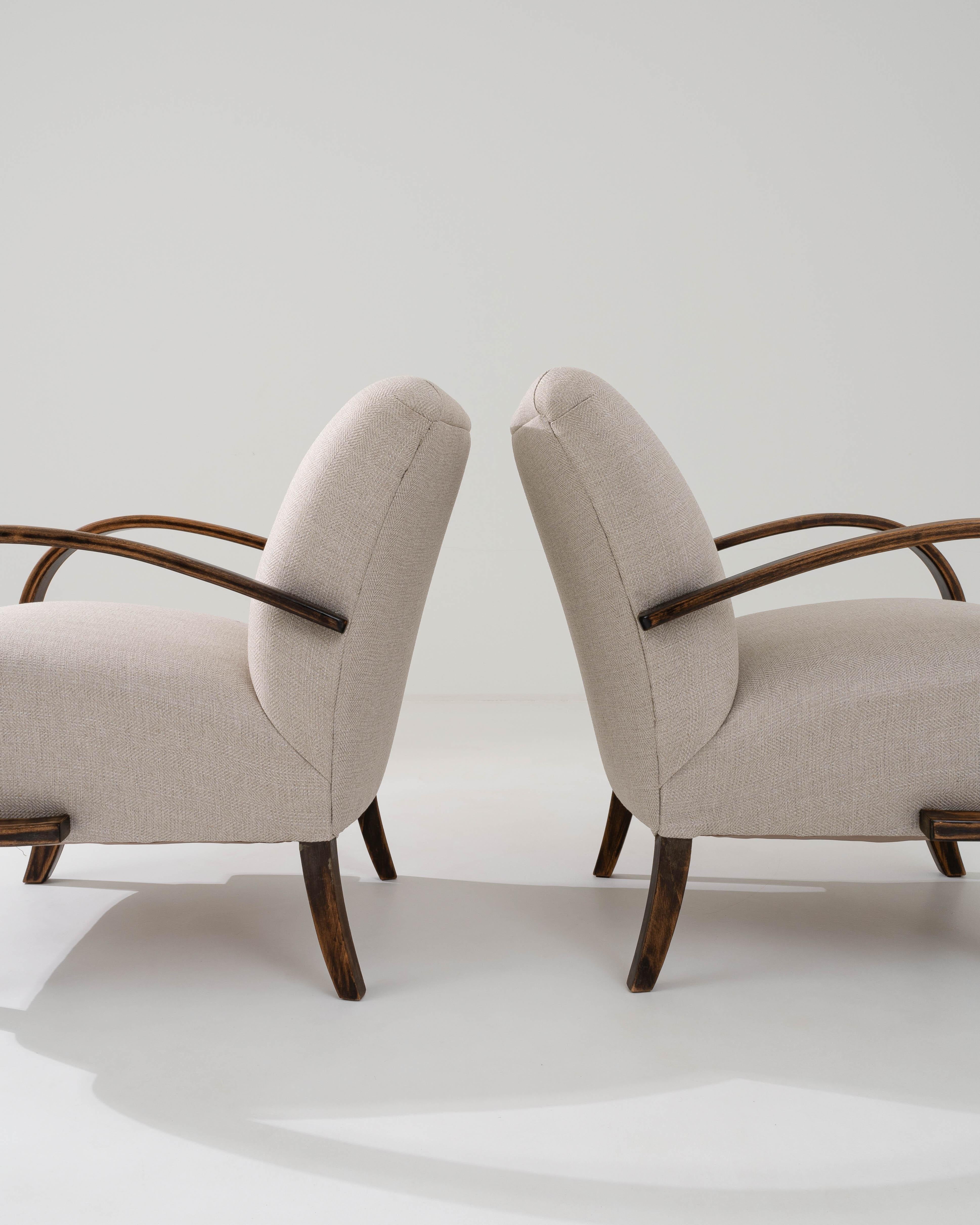 1960s Bentwood Armchairs by Jindrich Halabala, a Pair In Good Condition In High Point, NC