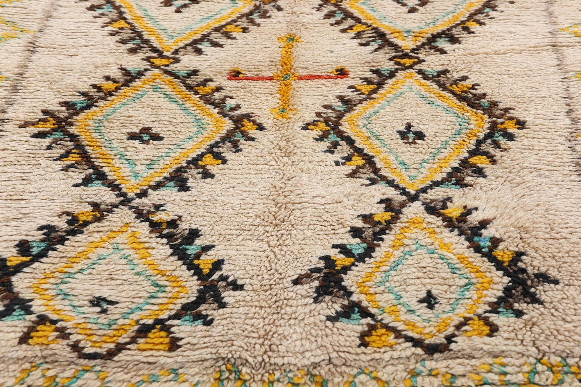 1960's Berber Moroccan Azilal Carpet In Good Condition For Sale In Dallas, TX