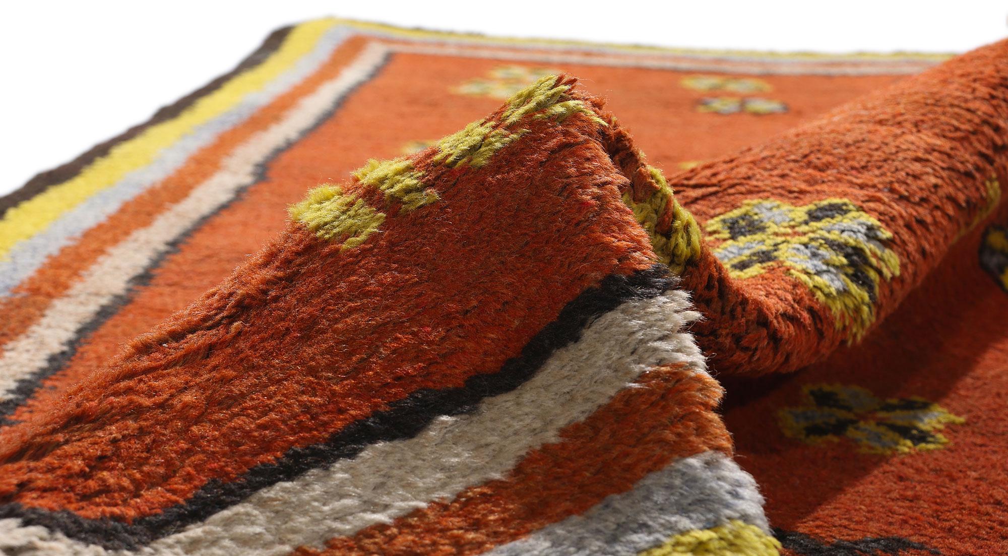 20th Century 1960's Berber Tikdift Zanagah Moroccan Carpet with Modern Style For Sale