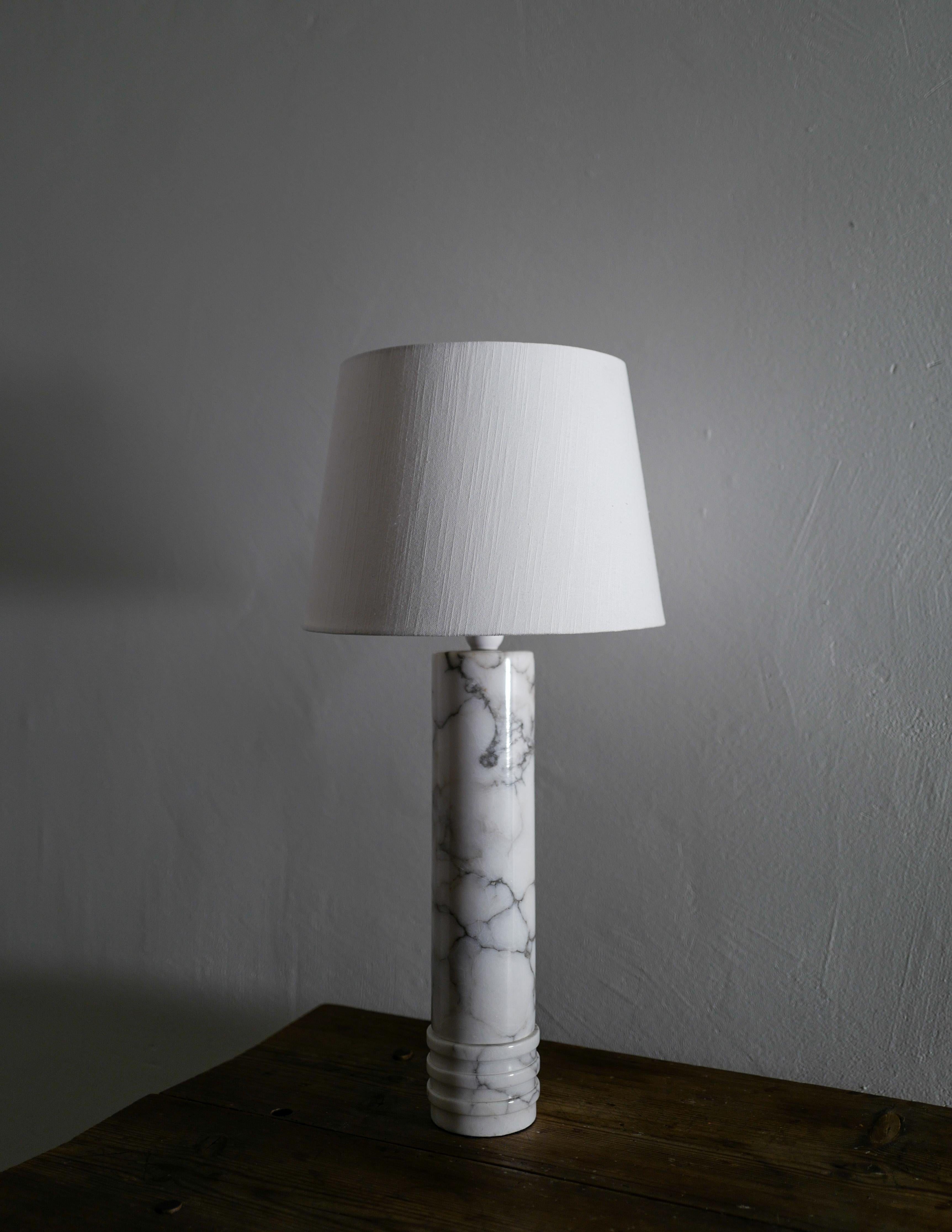 Scandinavian Modern 1960s Bergboms B-10 Table Lamp in Marble Alabaster