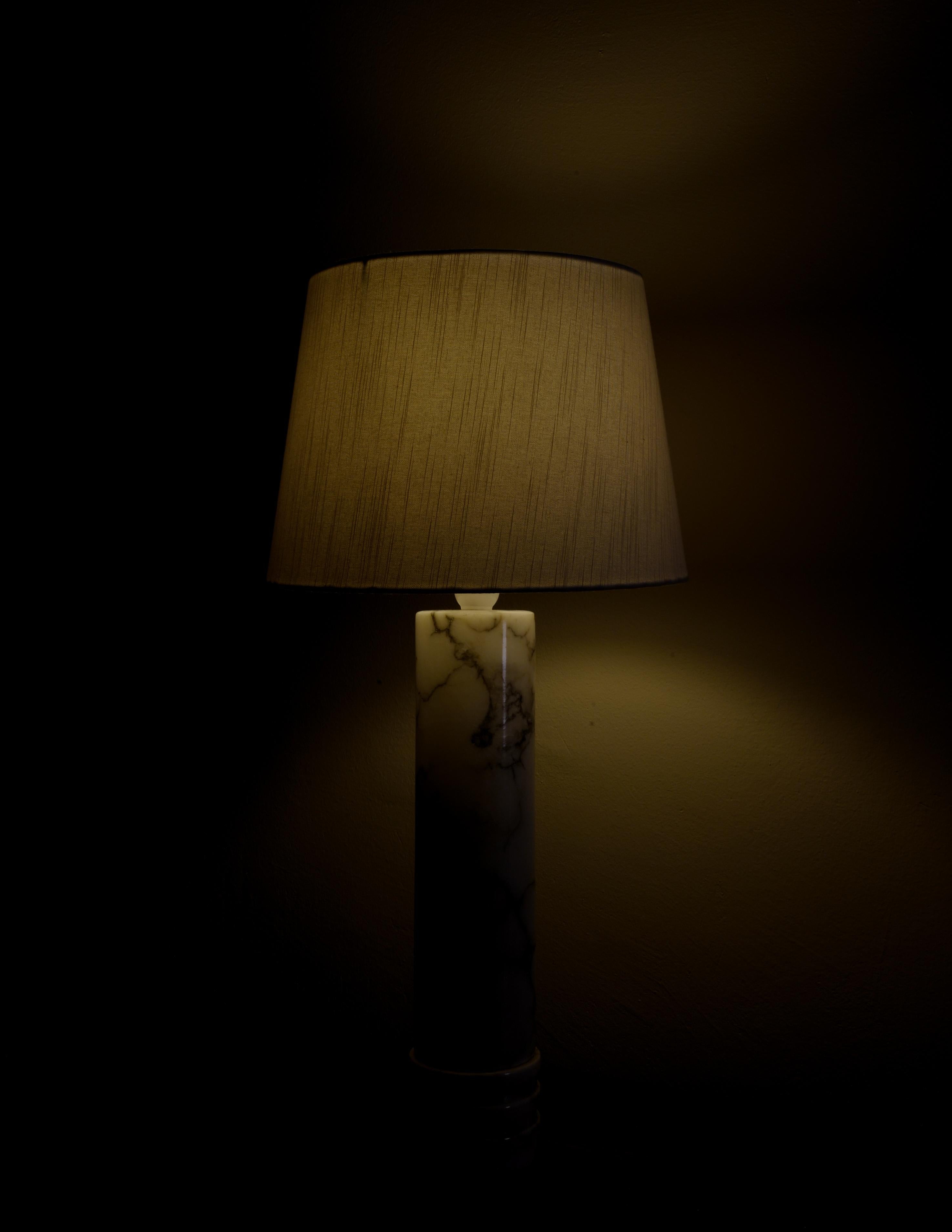 Mid-20th Century 1960s Bergboms B-10 Table Lamp in Marble Alabaster