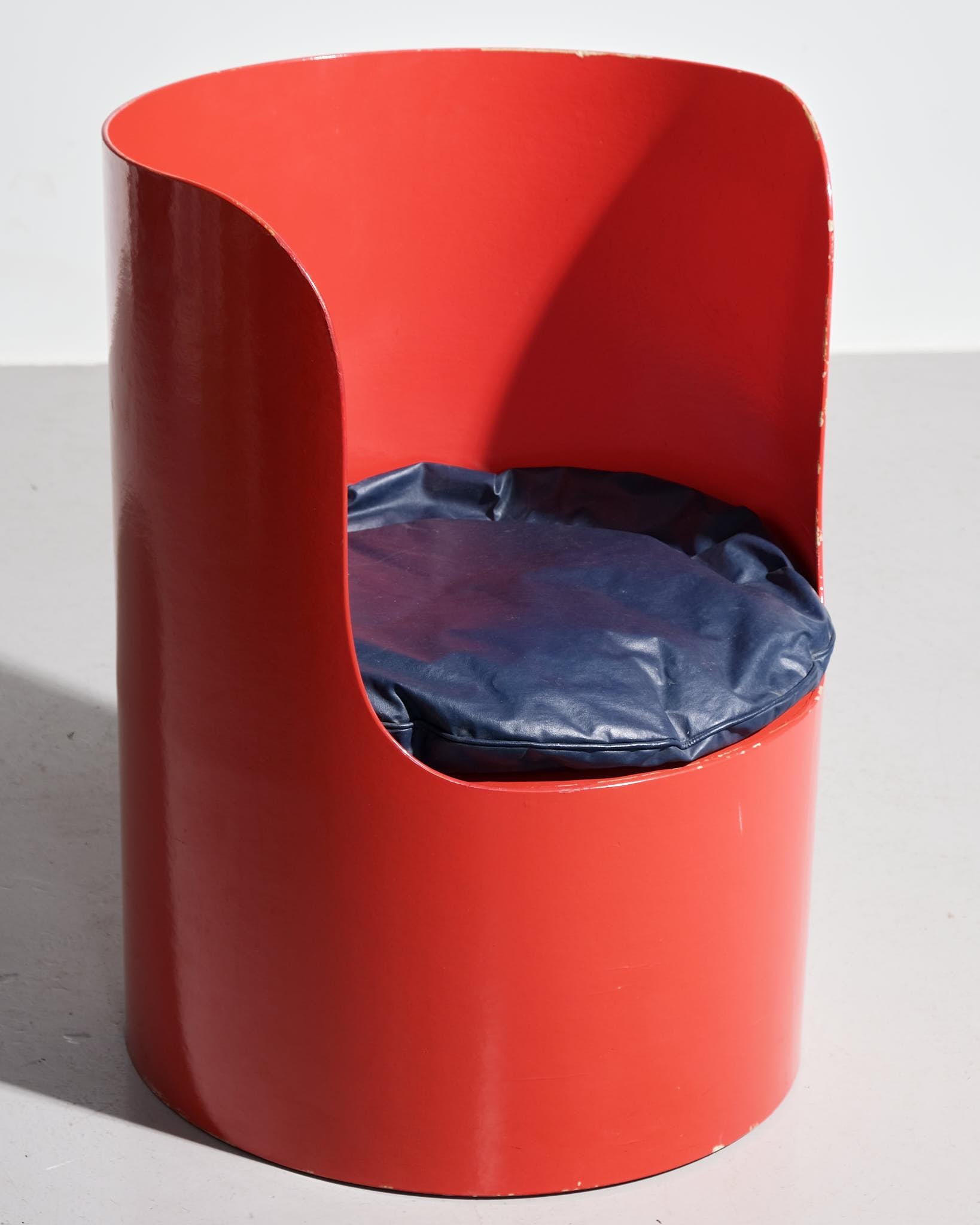 Mid-Century Modern 1960s Bernard Holdaway Tomotom Medium Chair in Red For Sale