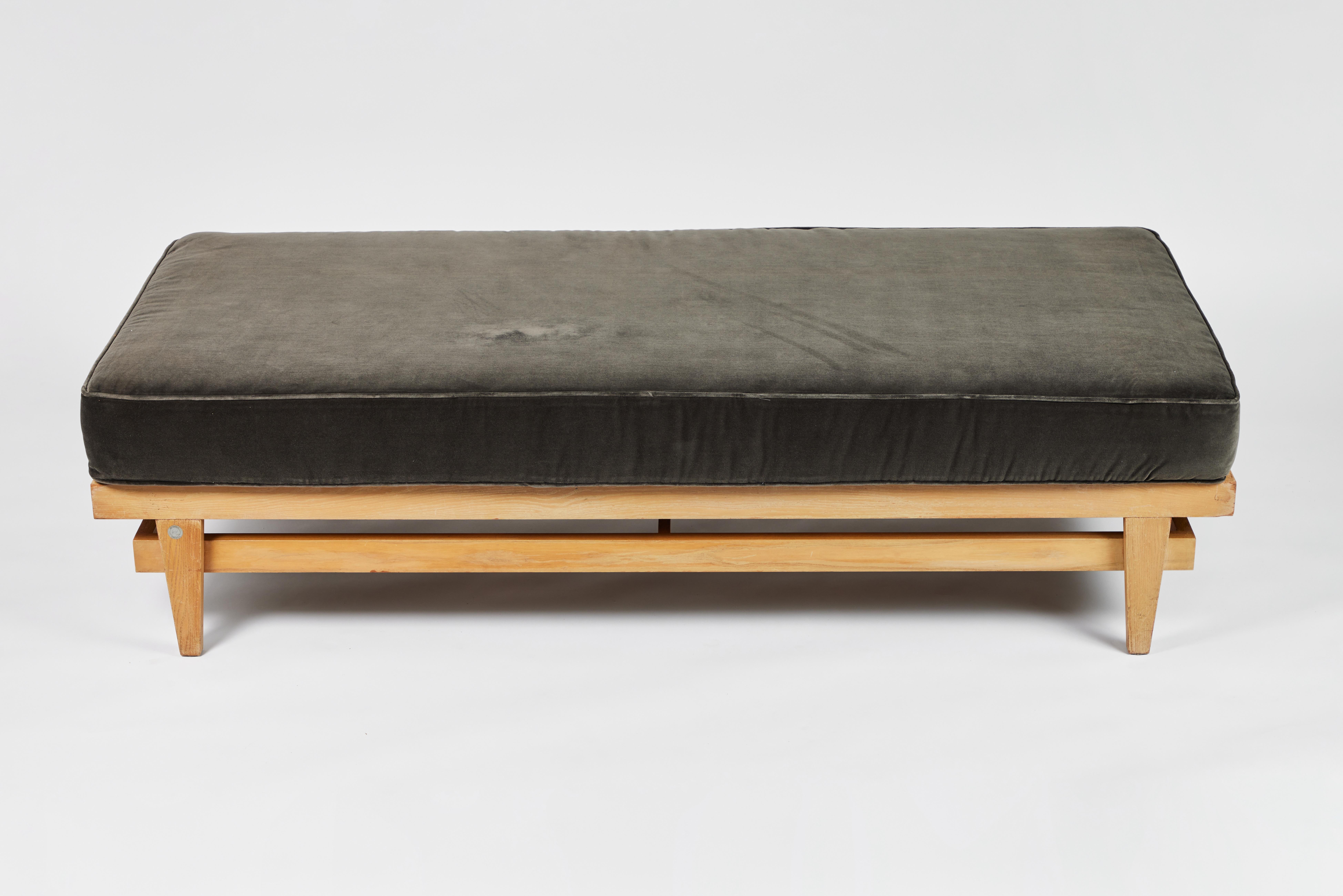 1960s bleached oak daybed by Chicago architect Bertrand Goldberg with new cushion in Kravet performance velvet. 

Cushion height: 7
