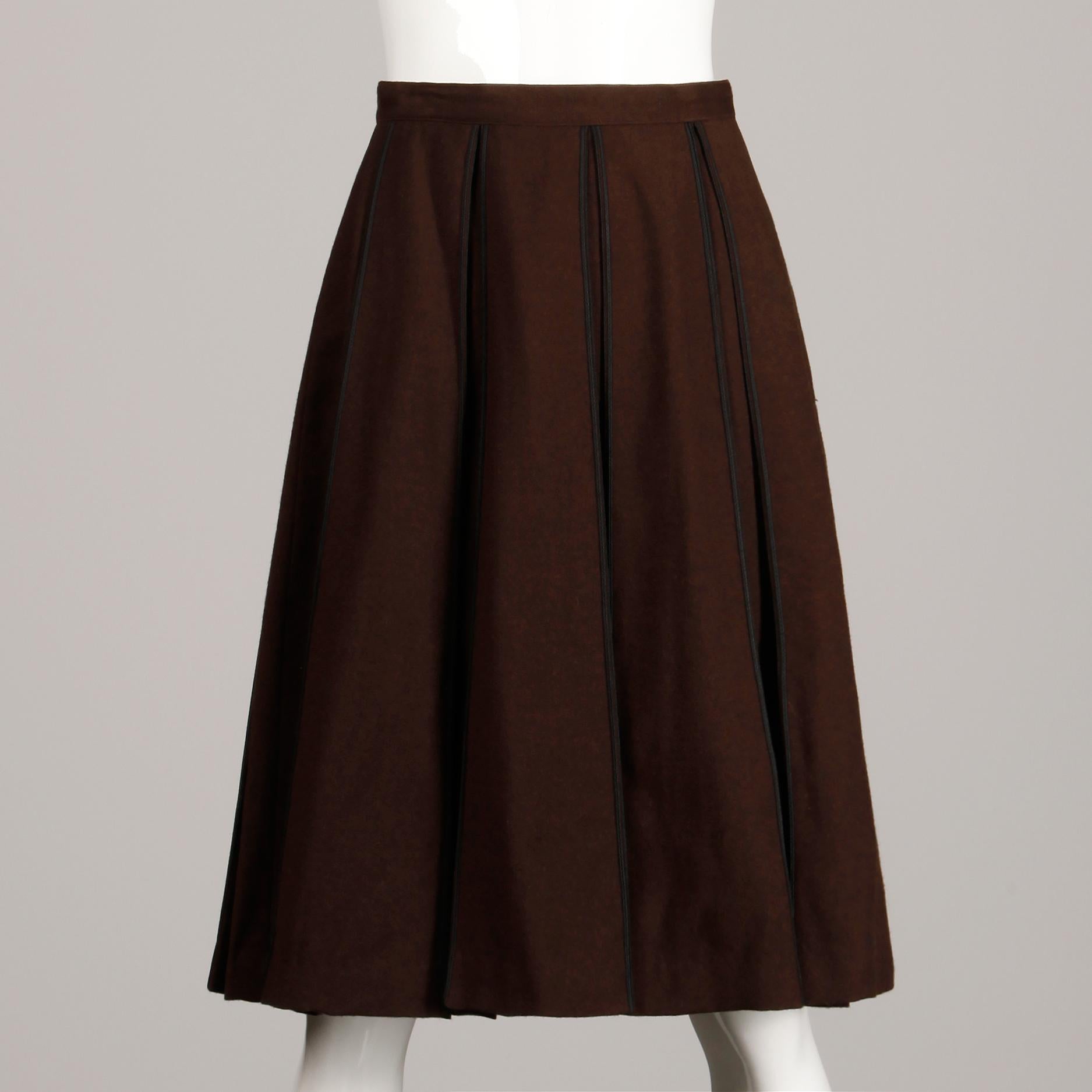 1960s B.H. Wragge Vintage Brown Wool Skirt with Box Pleats + Black Cord Trim In Excellent Condition For Sale In Sparks, NV