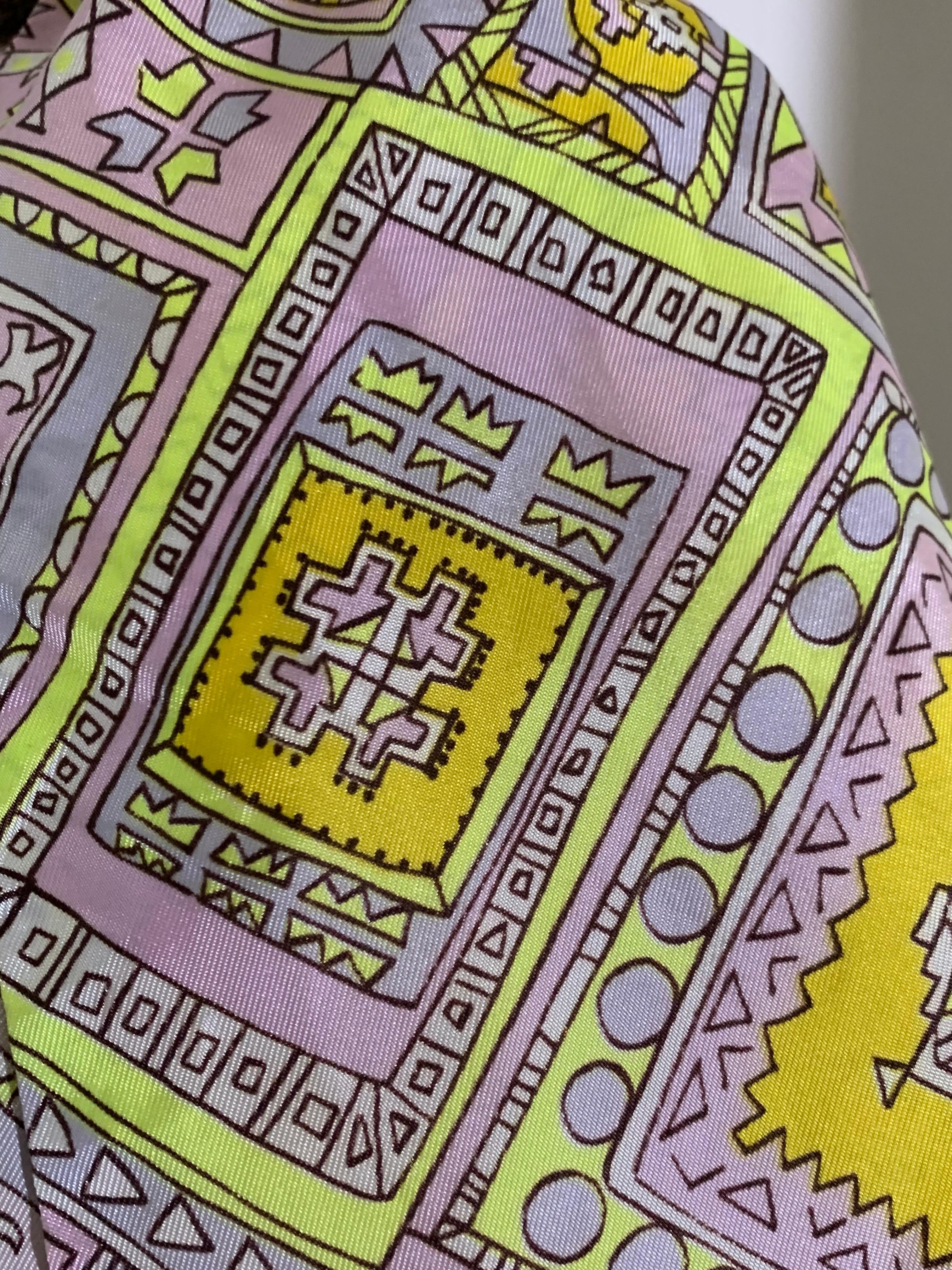 1960s Bias-Cut Satin Yellow & Lavender Tiled Medallion Print A-Line Dress w Bow For Sale 2