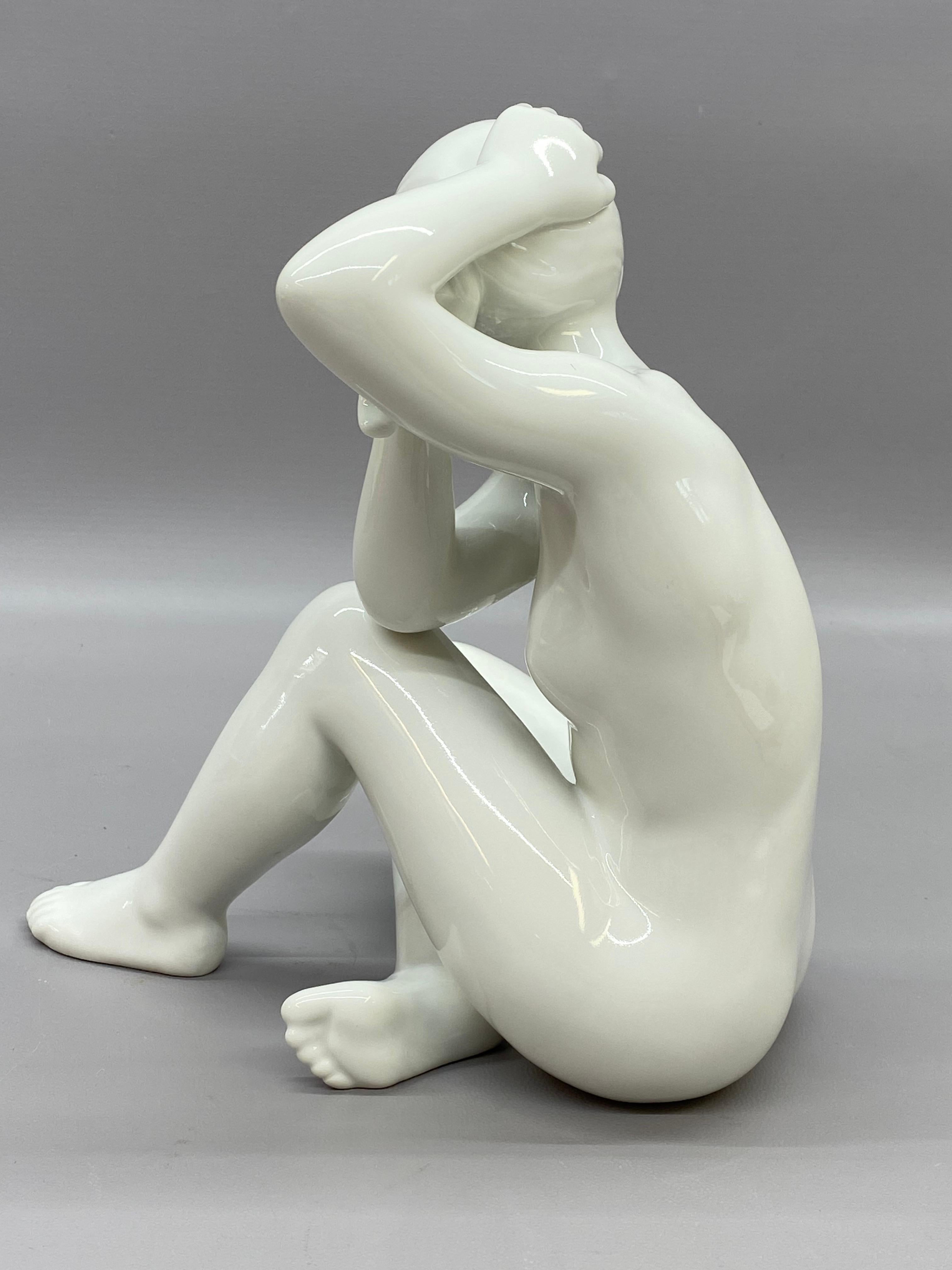 Danese Ragazza della Groenlandia in porcellana bianca di Bing & Grondahl degli anni '60 in vendita