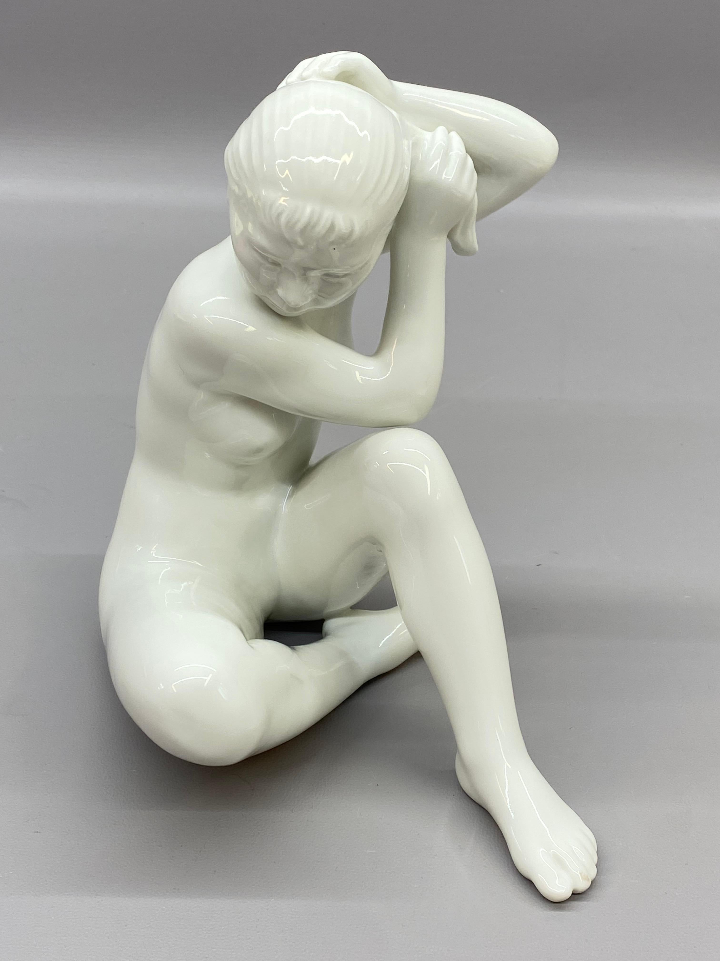 Calco Ragazza della Groenlandia in porcellana bianca di Bing & Grondahl degli anni '60 in vendita