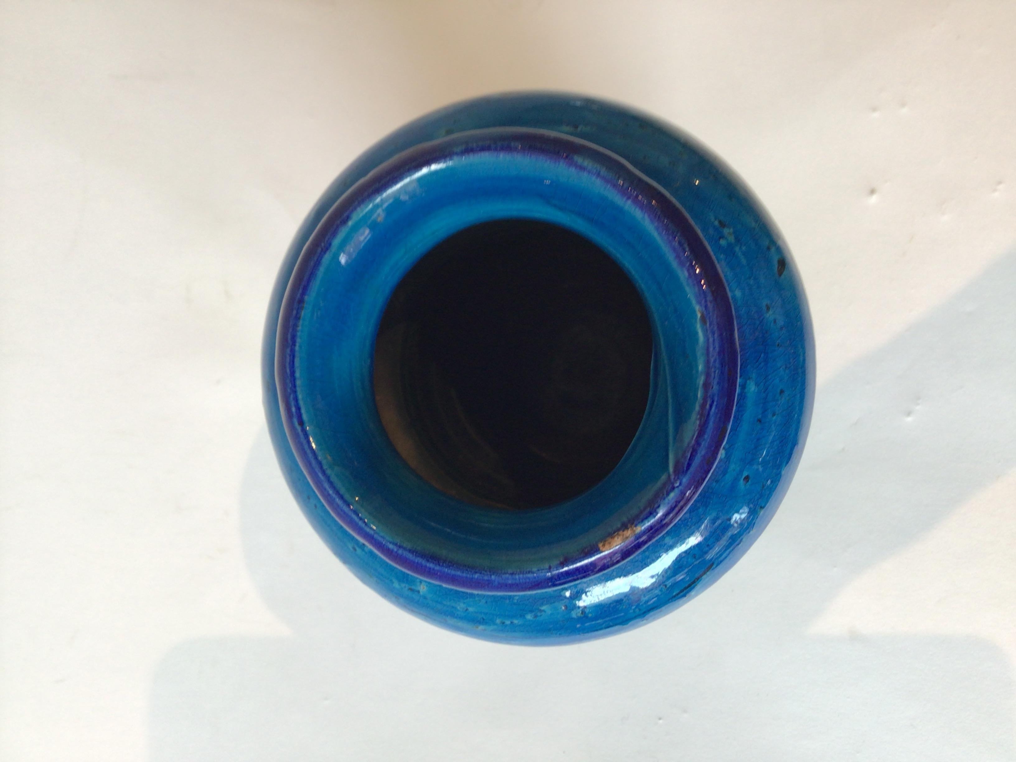 Céramique Vase en céramique bleue Bitossi des années 1960 en vente