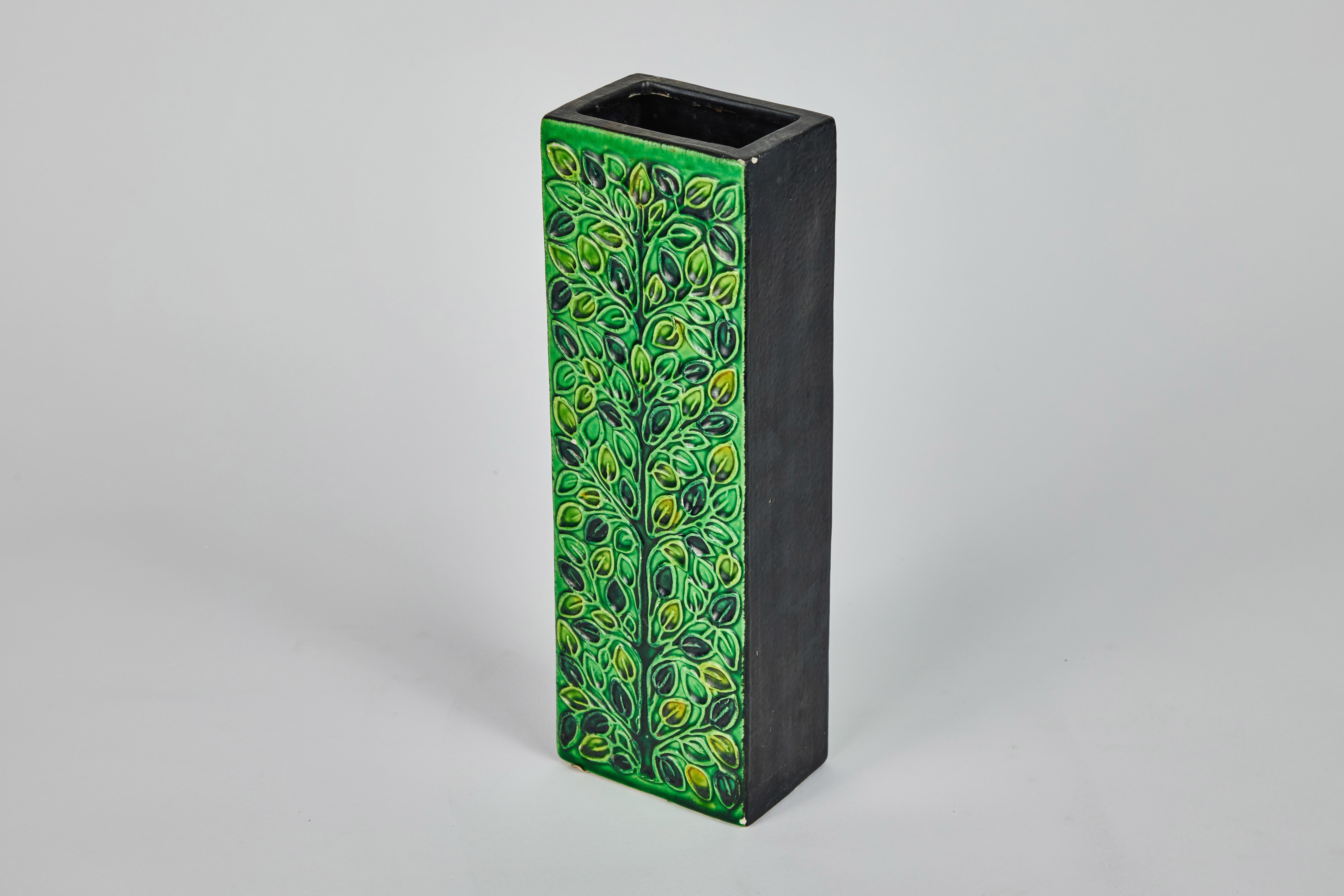 Mid-Century Modern 1960s Bitossi Rectangular Vase by Aldo Londi with Signature For Sale