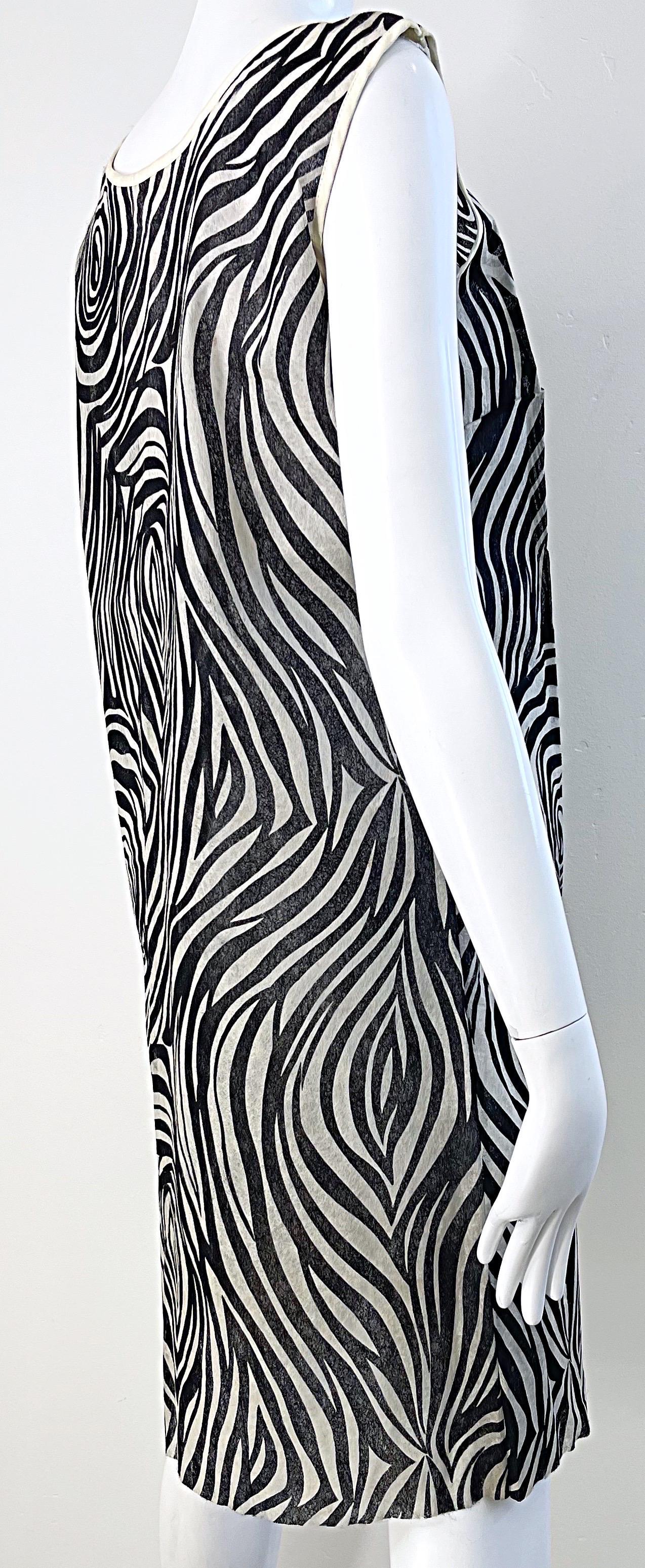 1960s Robe droite en papier noir et blanc imprimé zèbre psychédélique Mod Vintage 60s en vente 1