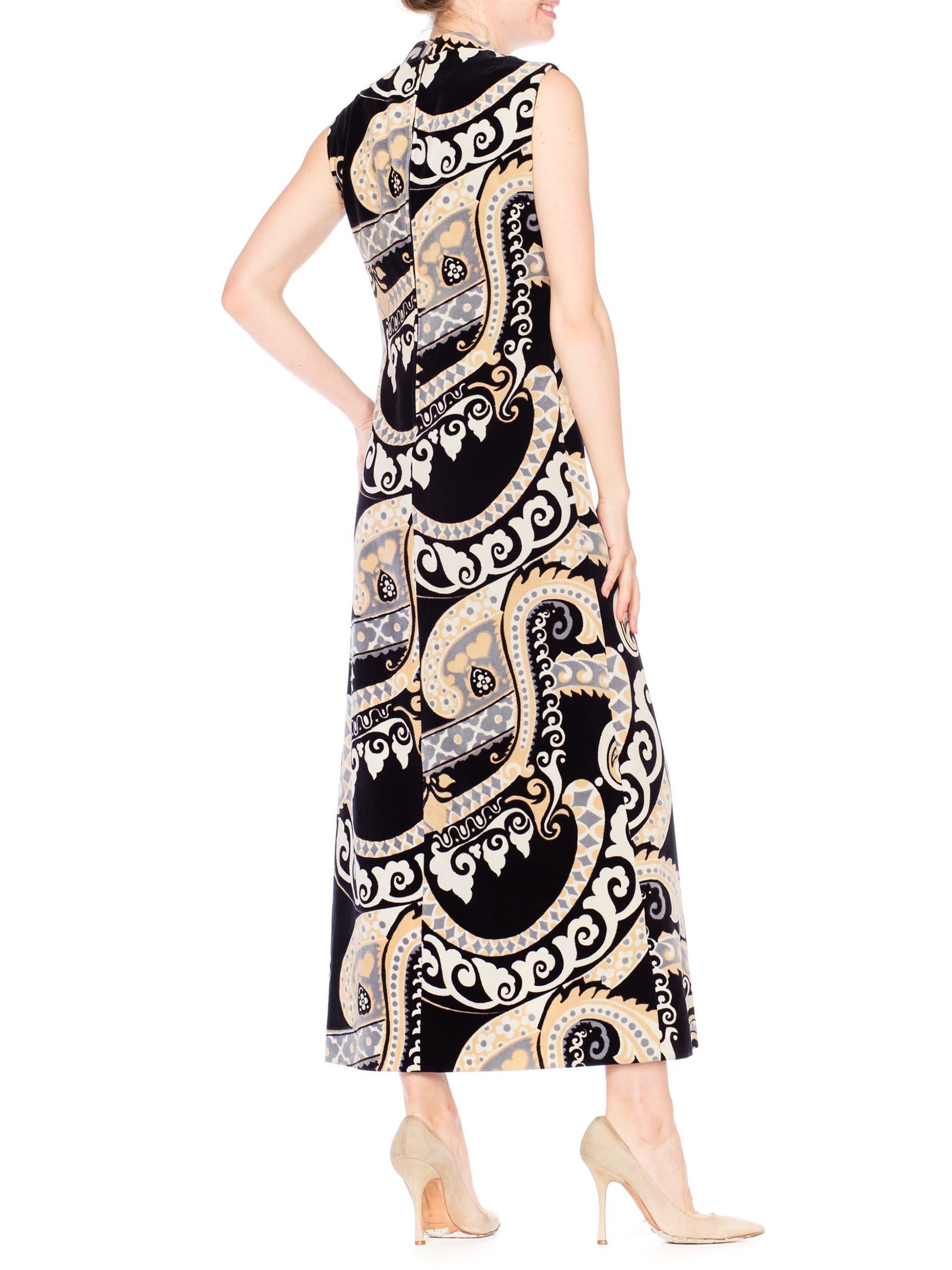 1960S Black & White Psychedelic Italian Cotton Velvet Mod Maxi Dress In Excellent Condition In New York, NY