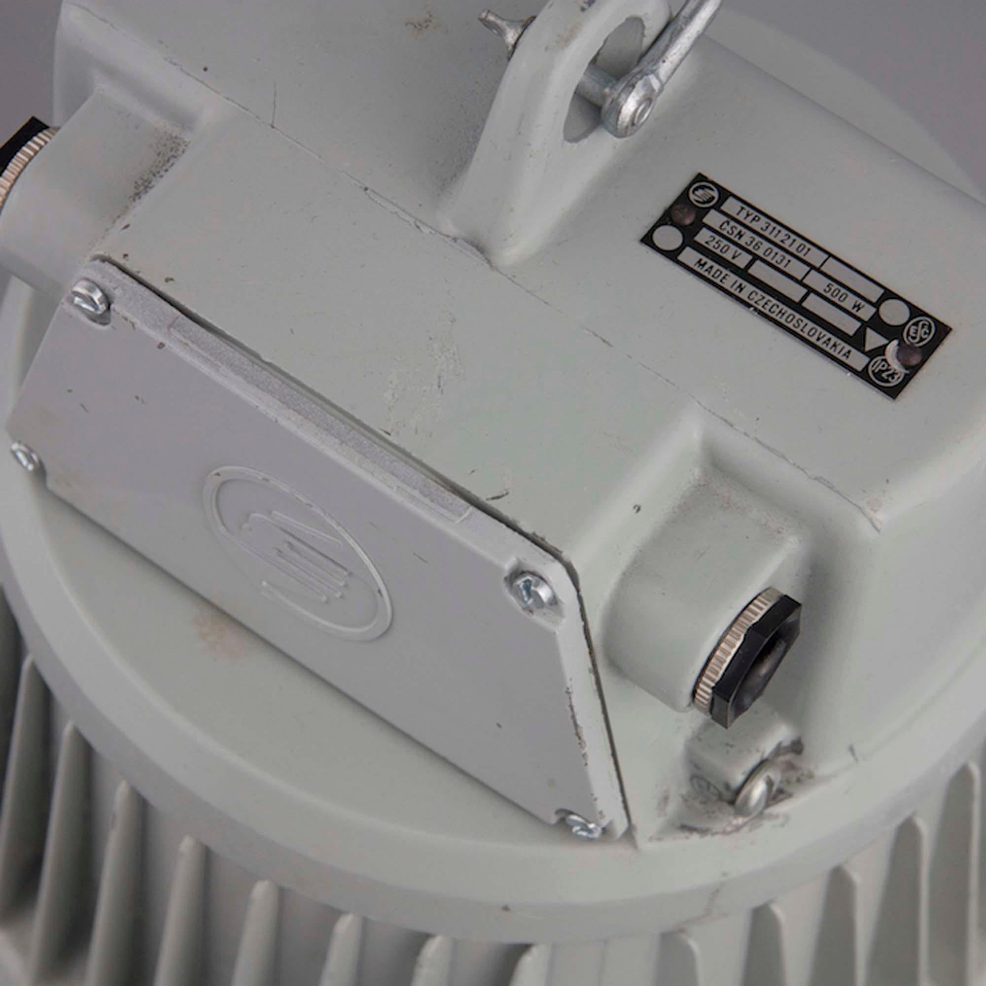 Ceco Lampada a sospensione Black Enamel Factory degli anni '60 di Elektrosvit in vendita