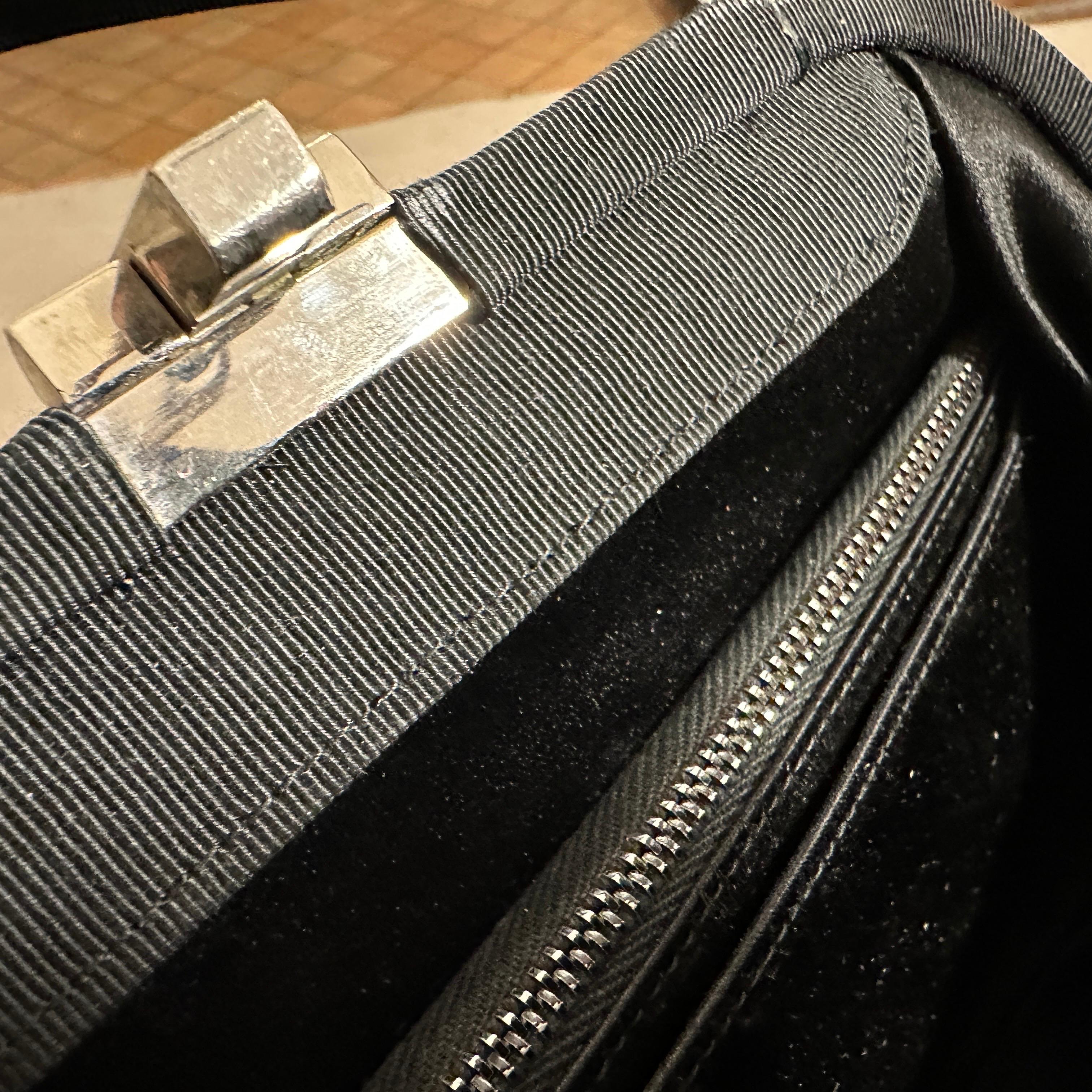 Borsa da sera italiana anni '60 in tessuto nero e perline in vendita 5
